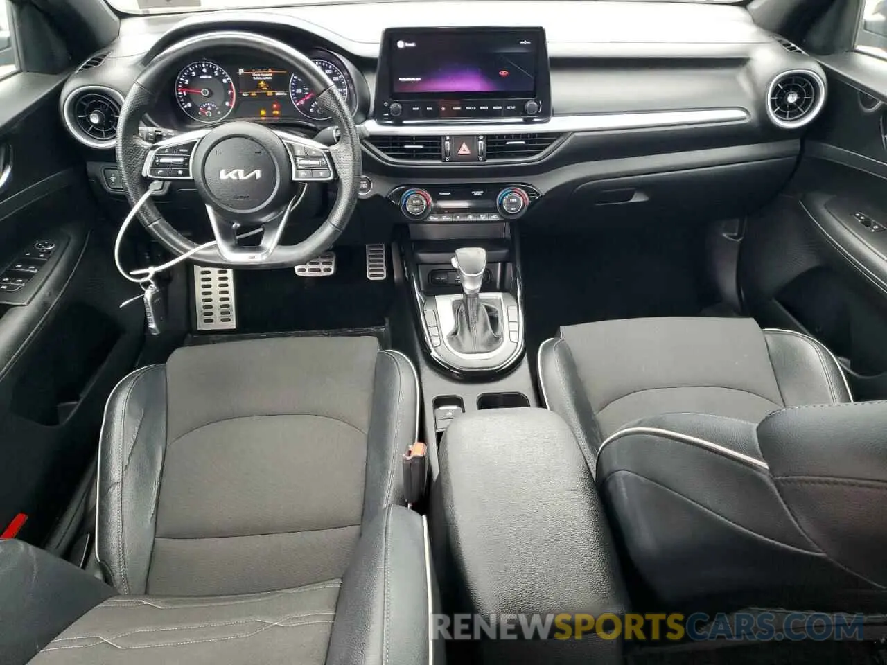 8 fotografías del automóvil dañado 3KPF54AD4NE453721 KIA FORTE 2022