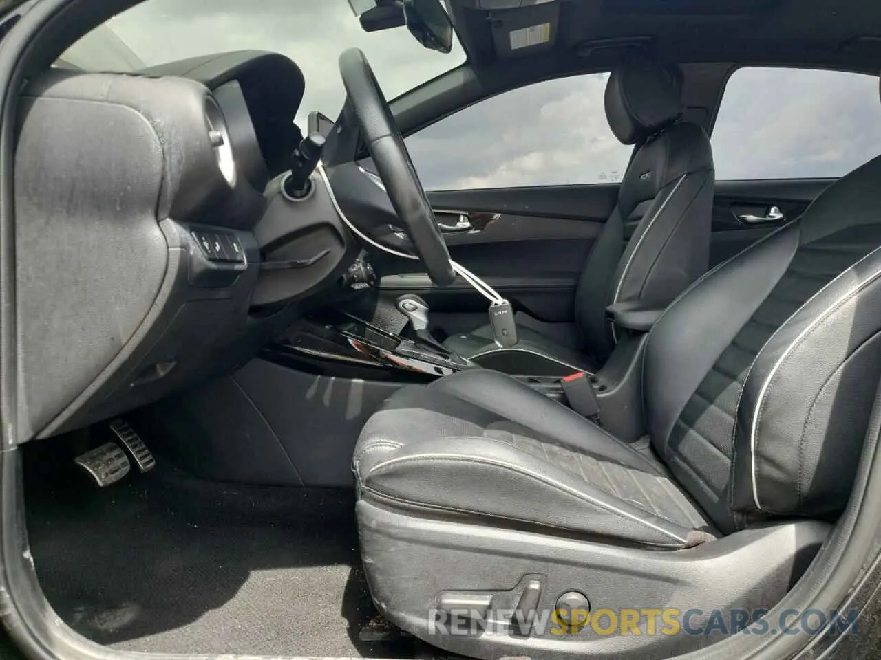 7 fotografías del automóvil dañado 3KPF54AD6NE438640 KIA FORTE 2022