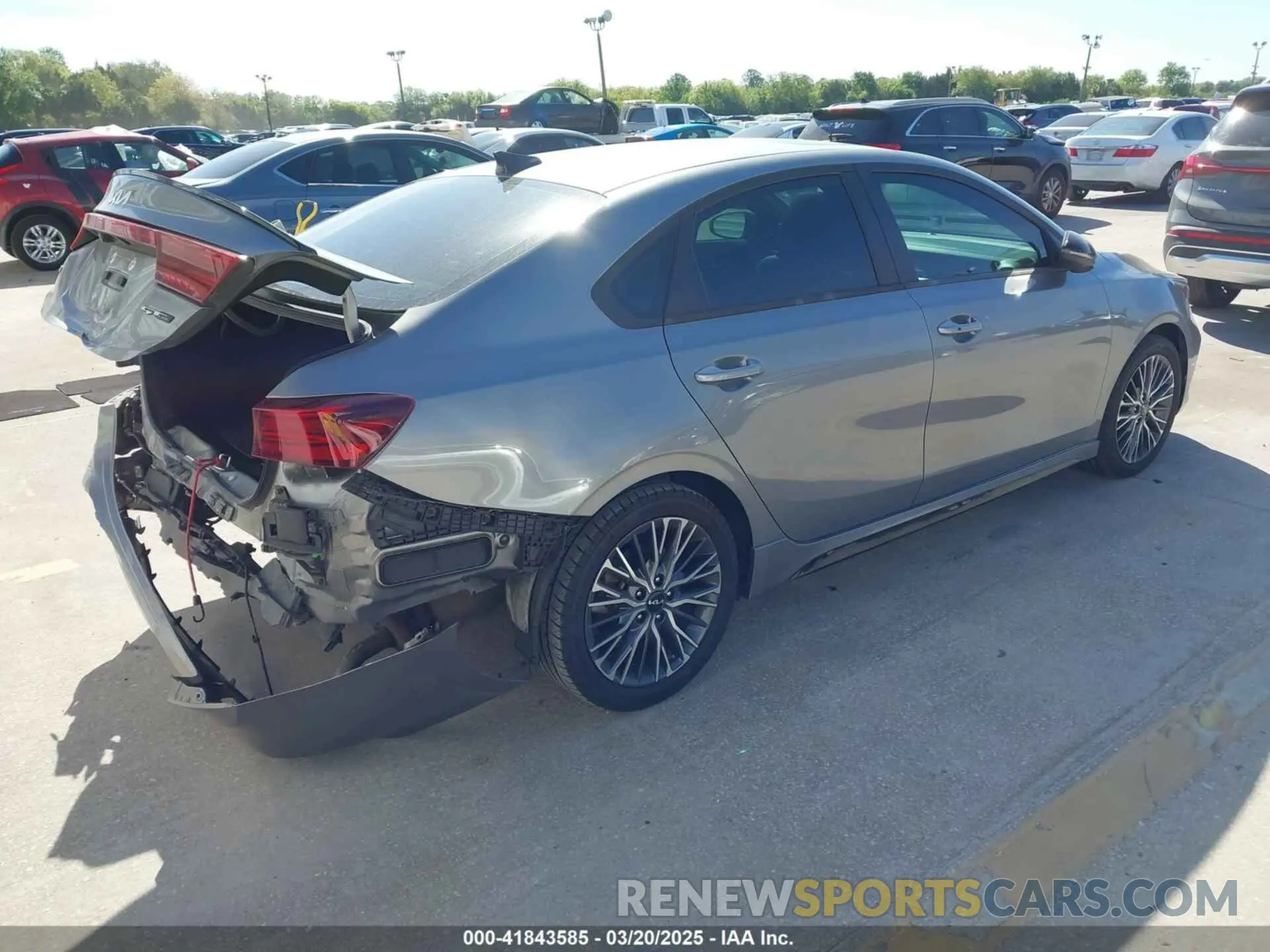 4 fotografías del automóvil dañado 3KPF54AD6NE498871 KIA FORTE 2022