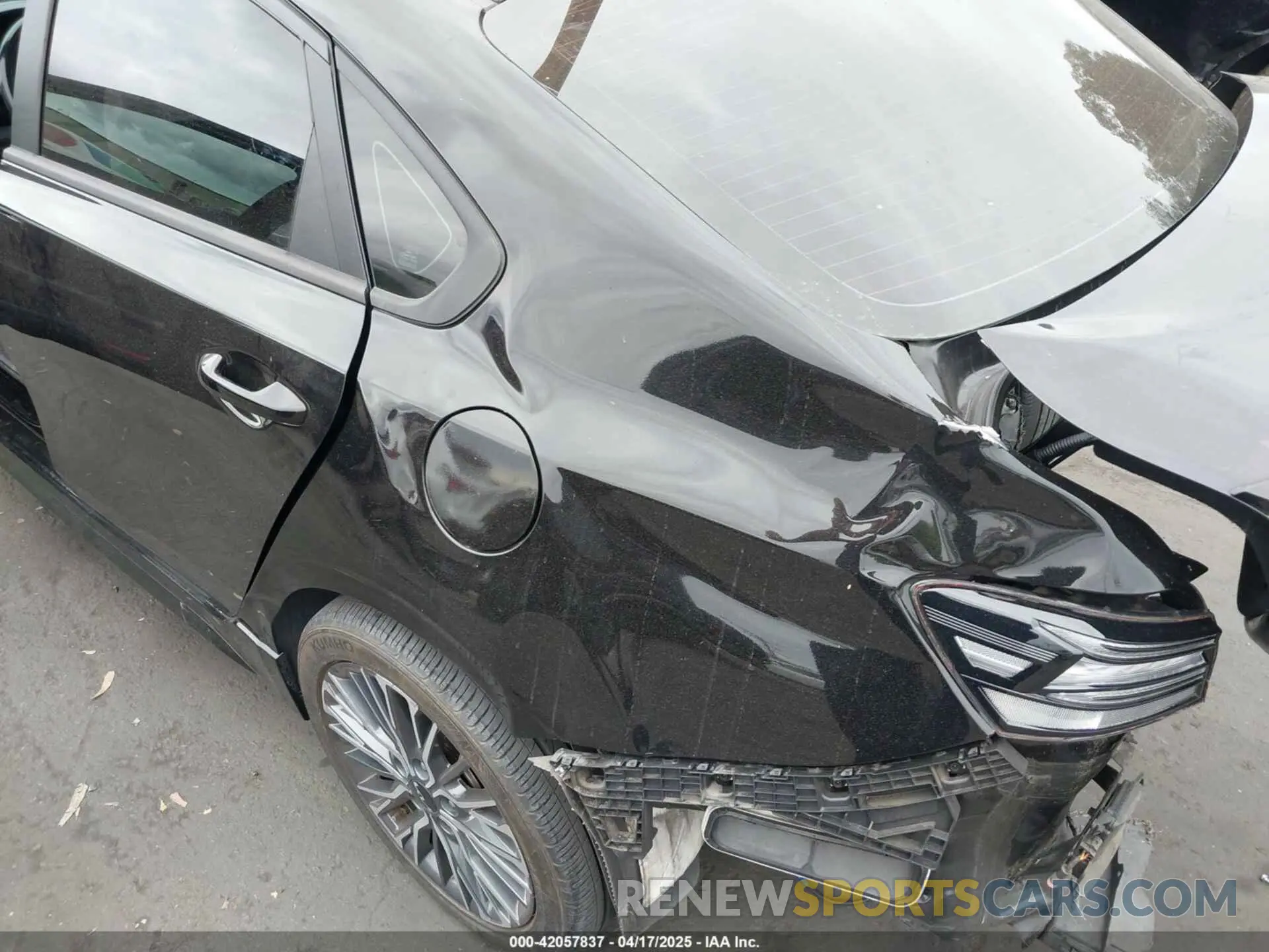 19 fotografías del automóvil dañado 3KPF54AD9NE498735 KIA FORTE 2022