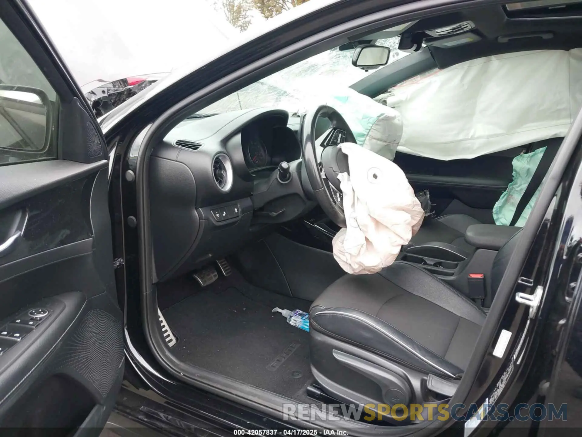 20 fotografías del automóvil dañado 3KPF54AD9NE498735 KIA FORTE 2022