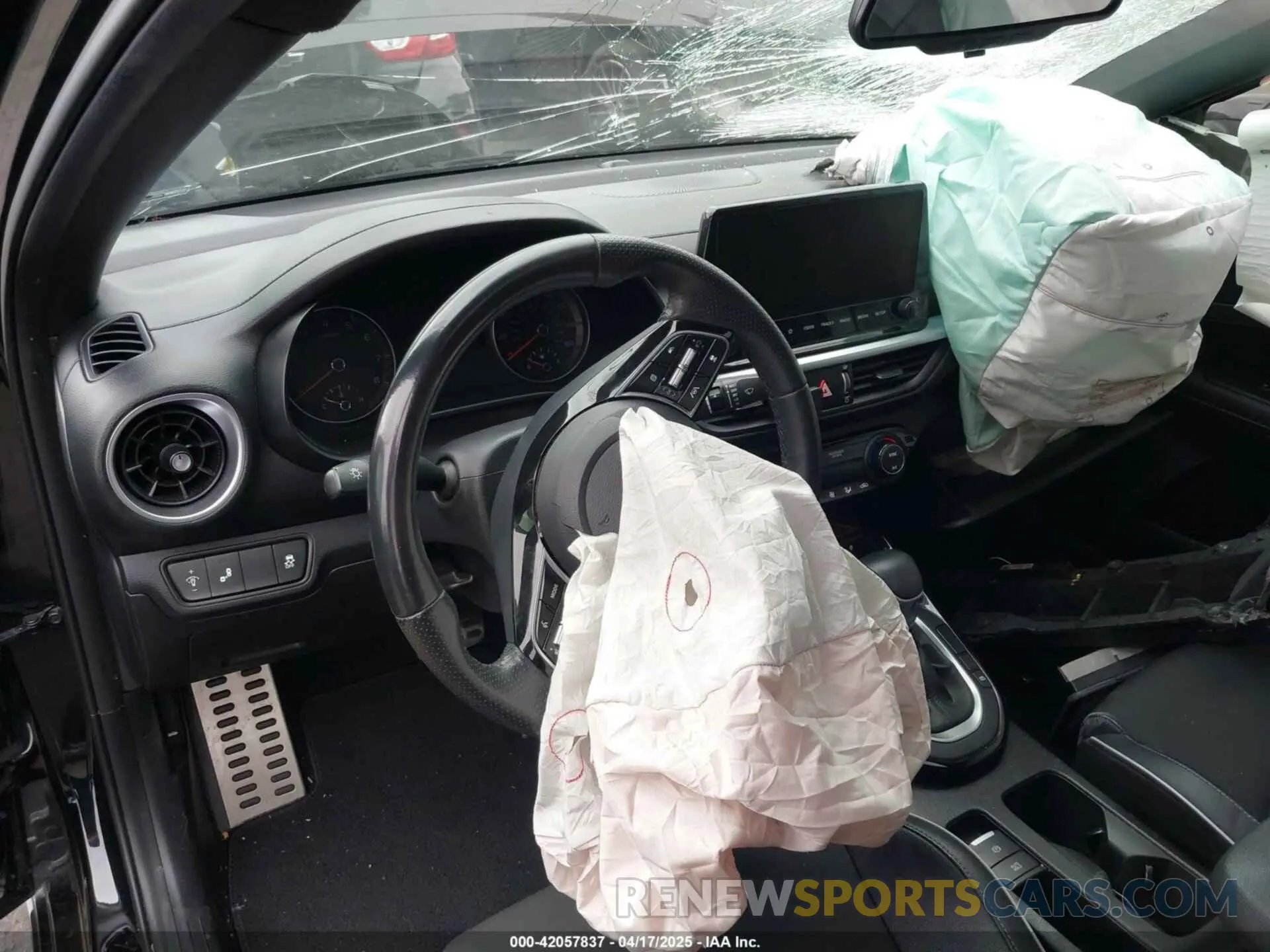 22 fotografías del automóvil dañado 3KPF54AD9NE498735 KIA FORTE 2022
