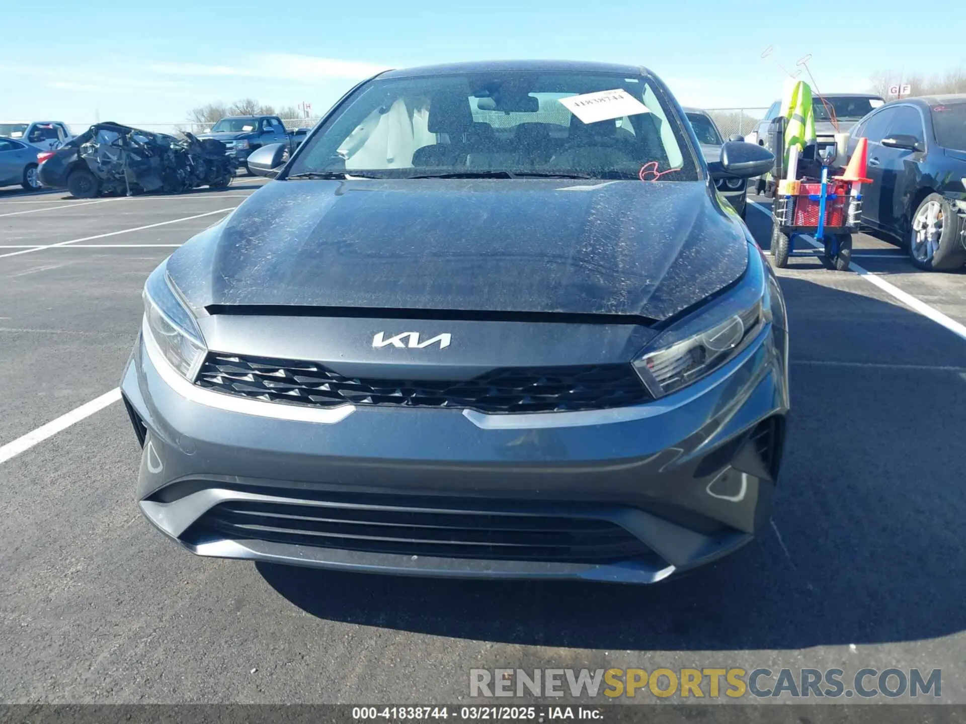 12 fotografías del automóvil dañado 3KPF24AD0PE508080 KIA FORTE 2023