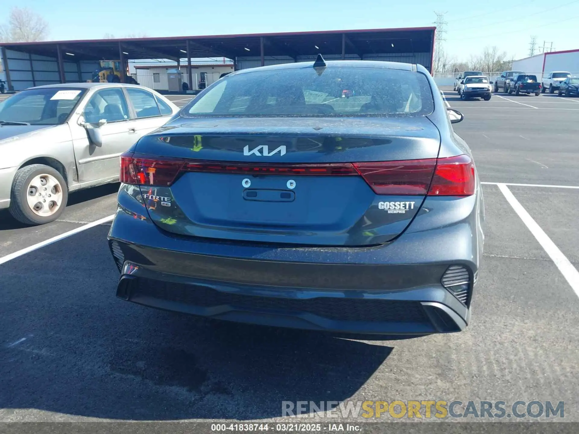 16 fotografías del automóvil dañado 3KPF24AD0PE508080 KIA FORTE 2023