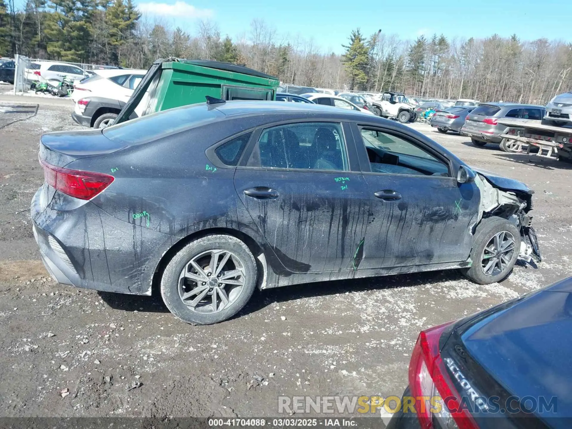13 fotografías del automóvil dañado 3KPF24AD0PE525316 KIA FORTE 2023