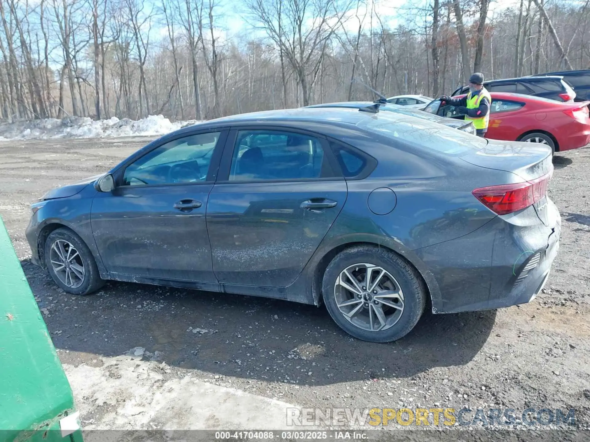 14 fotografías del automóvil dañado 3KPF24AD0PE525316 KIA FORTE 2023