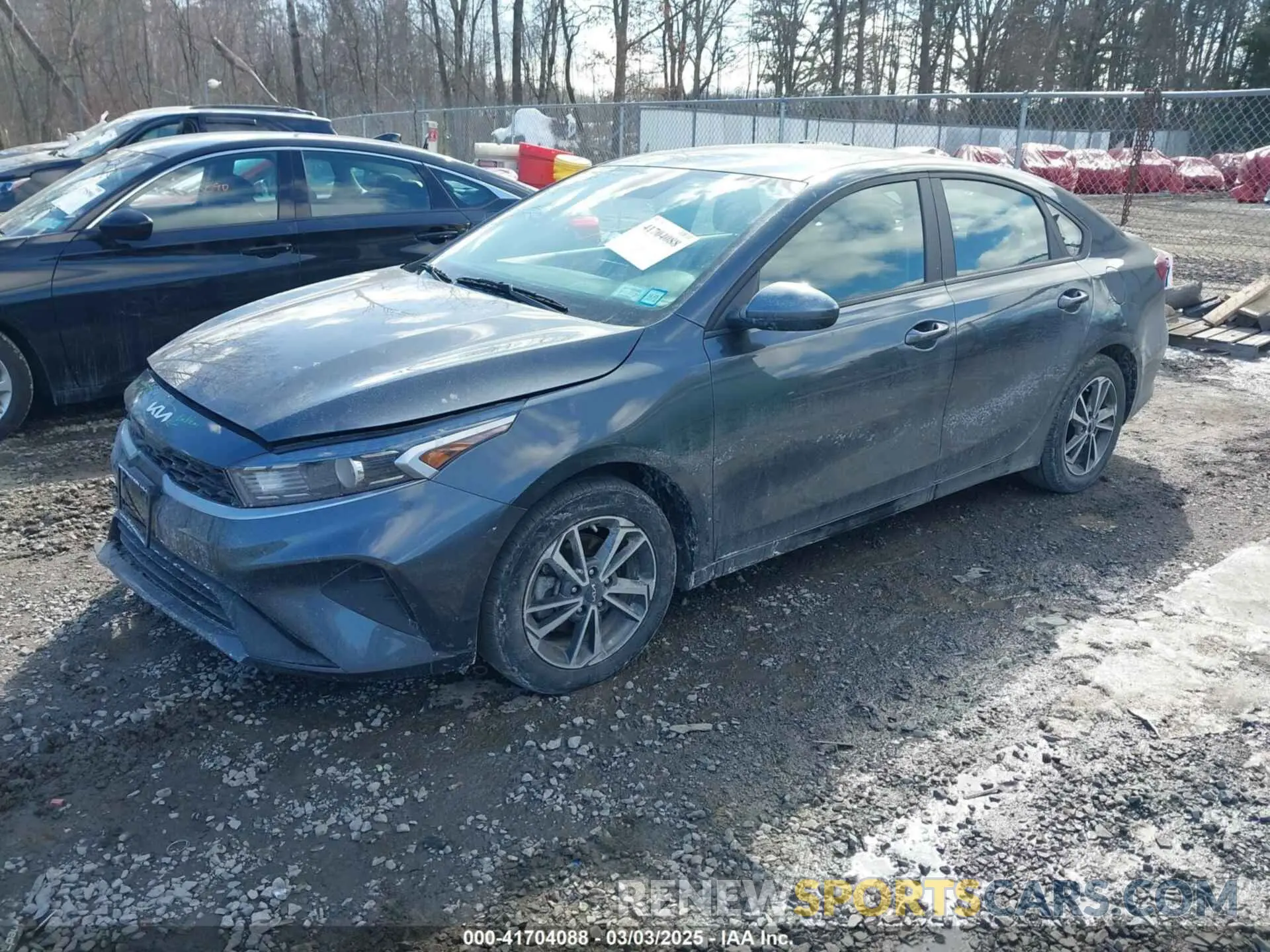 2 fotografías del automóvil dañado 3KPF24AD0PE525316 KIA FORTE 2023