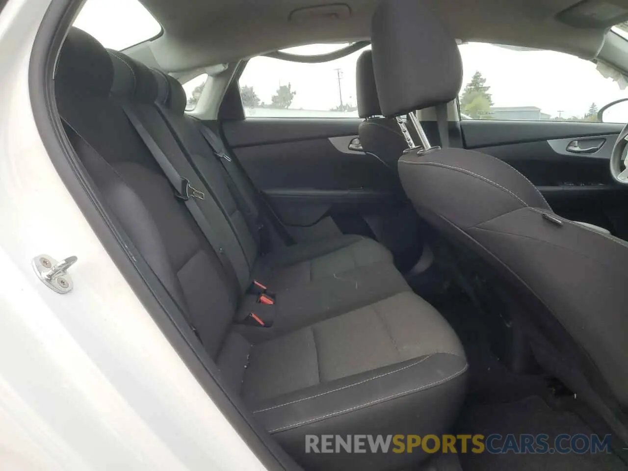 10 fotografías del automóvil dañado 3KPF24AD0PE548546 KIA FORTE 2023
