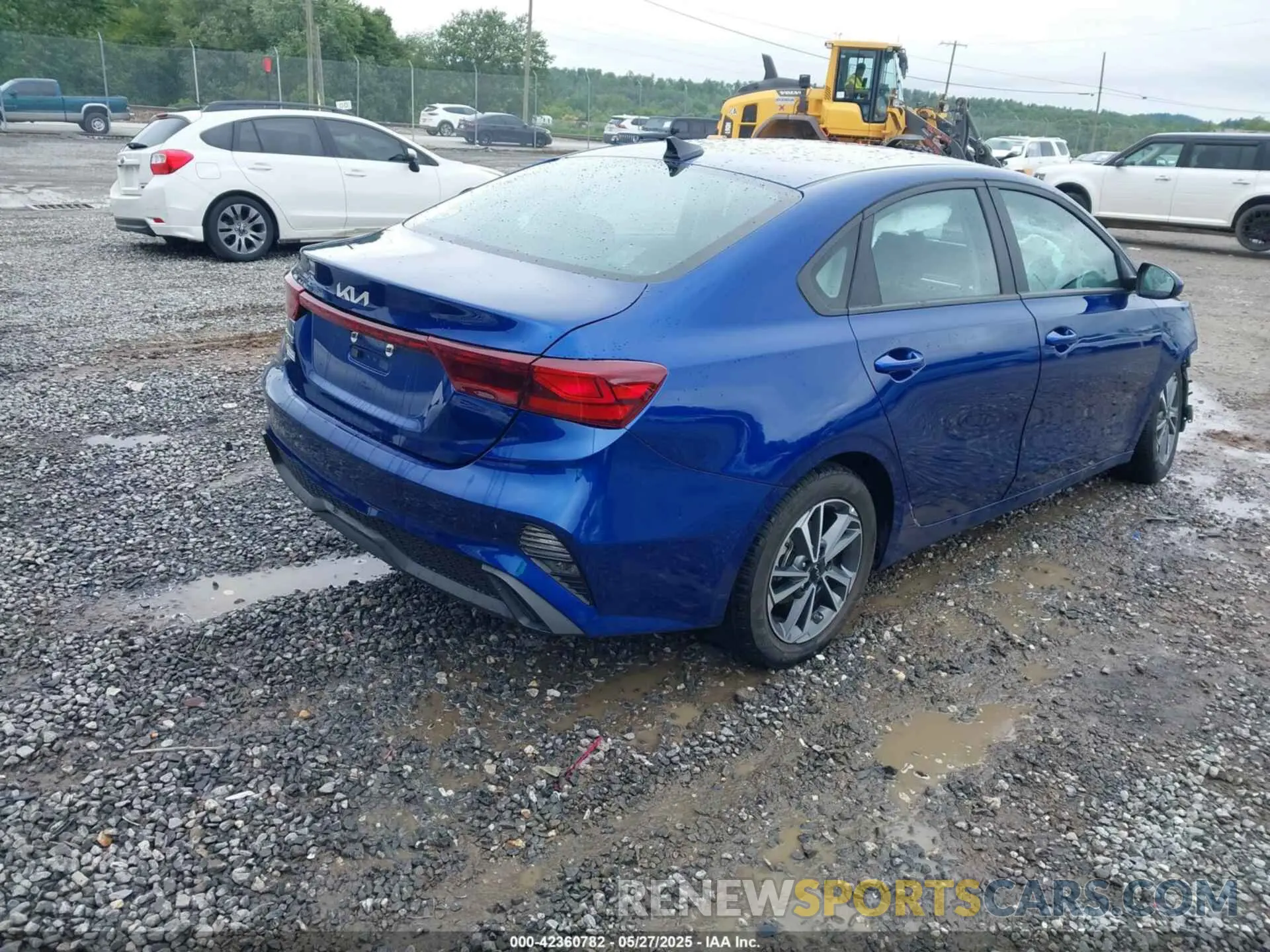 4 fotografías del automóvil dañado 3KPF24AD0PE580493 KIA FORTE 2023