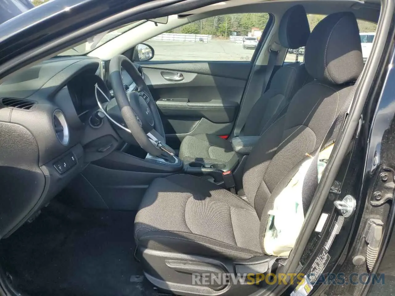 7 fotografías del automóvil dañado 3KPF24AD0PE604601 KIA FORTE 2023