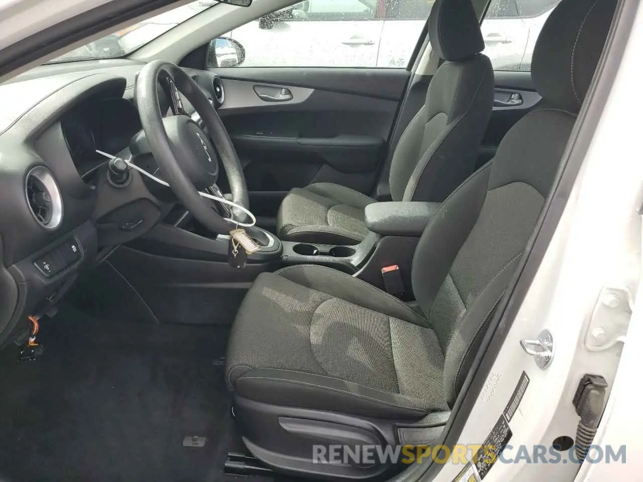 7 fotografías del automóvil dañado 3KPF24AD0PE636190 KIA FORTE 2023