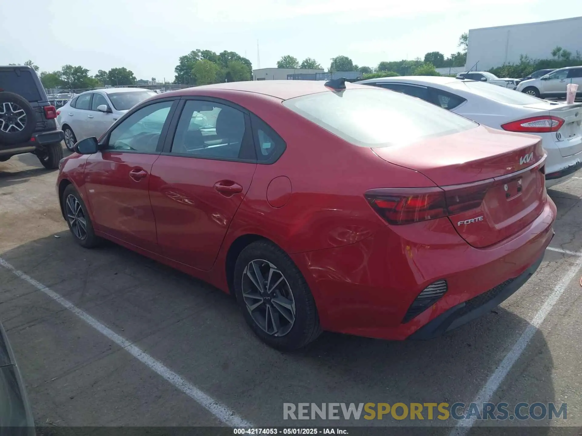 14 fotografías del automóvil dañado 3KPF24AD0PE640546 KIA FORTE 2023