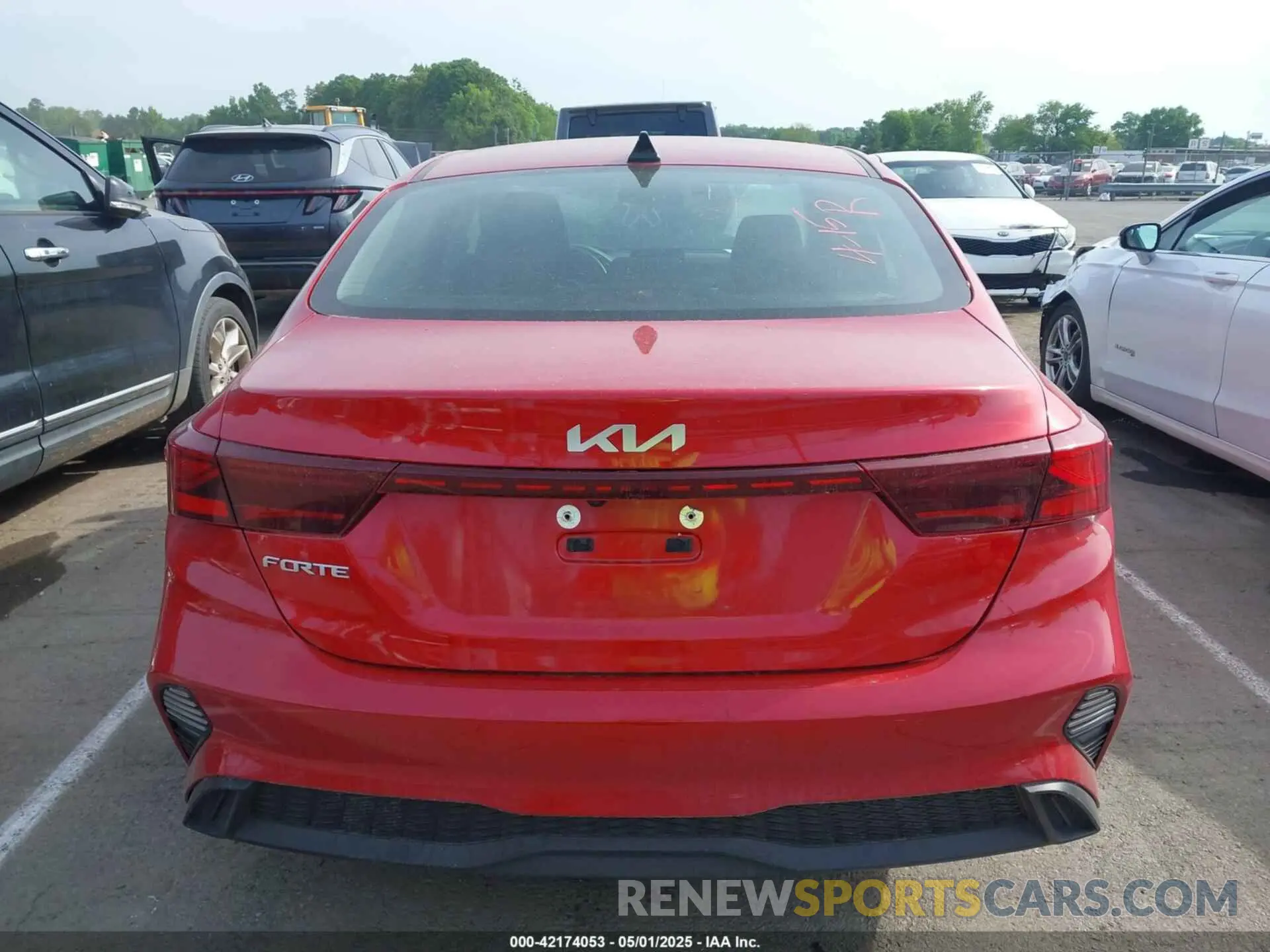 16 fotografías del automóvil dañado 3KPF24AD0PE640546 KIA FORTE 2023