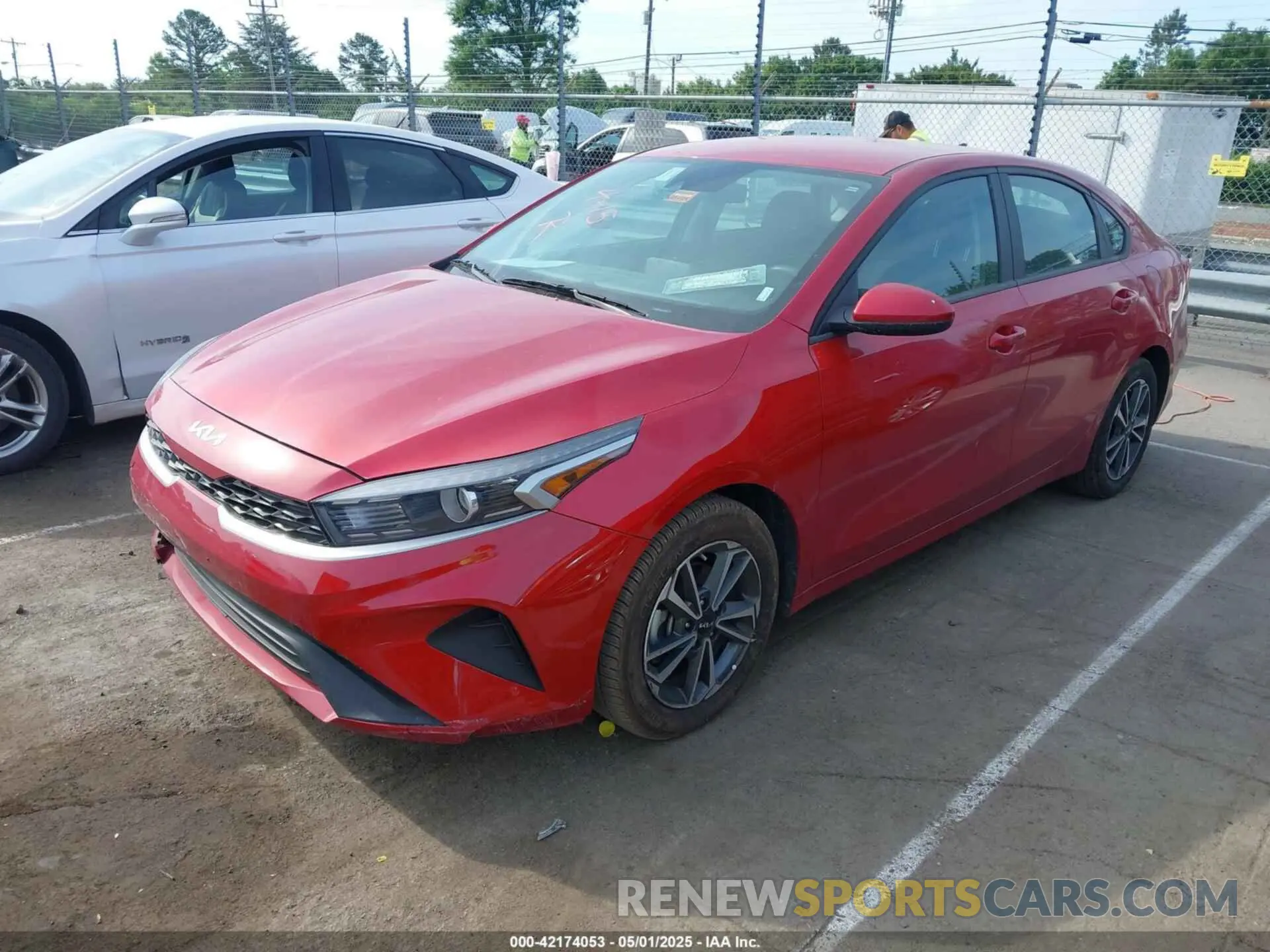 2 fotografías del automóvil dañado 3KPF24AD0PE640546 KIA FORTE 2023