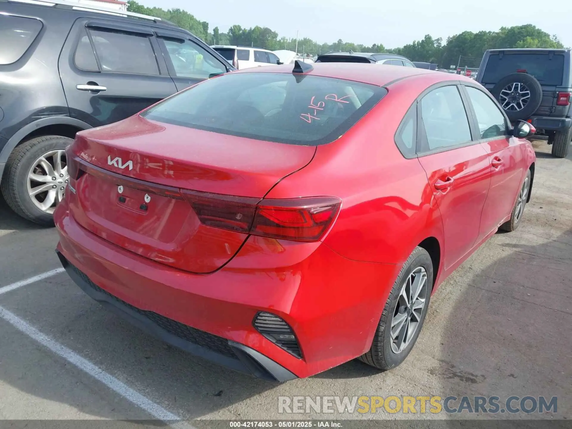 4 fotografías del automóvil dañado 3KPF24AD0PE640546 KIA FORTE 2023