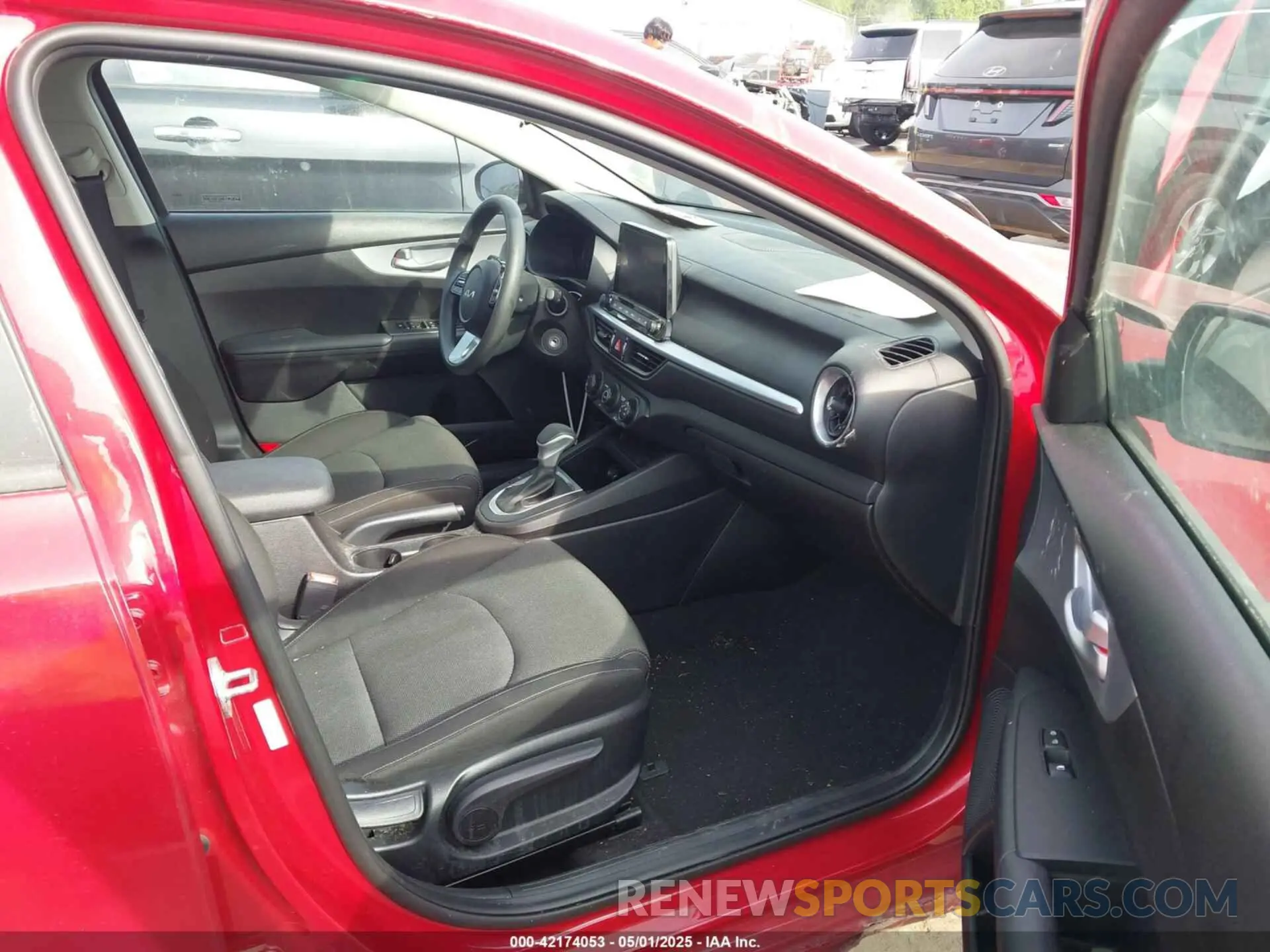 5 fotografías del automóvil dañado 3KPF24AD0PE640546 KIA FORTE 2023
