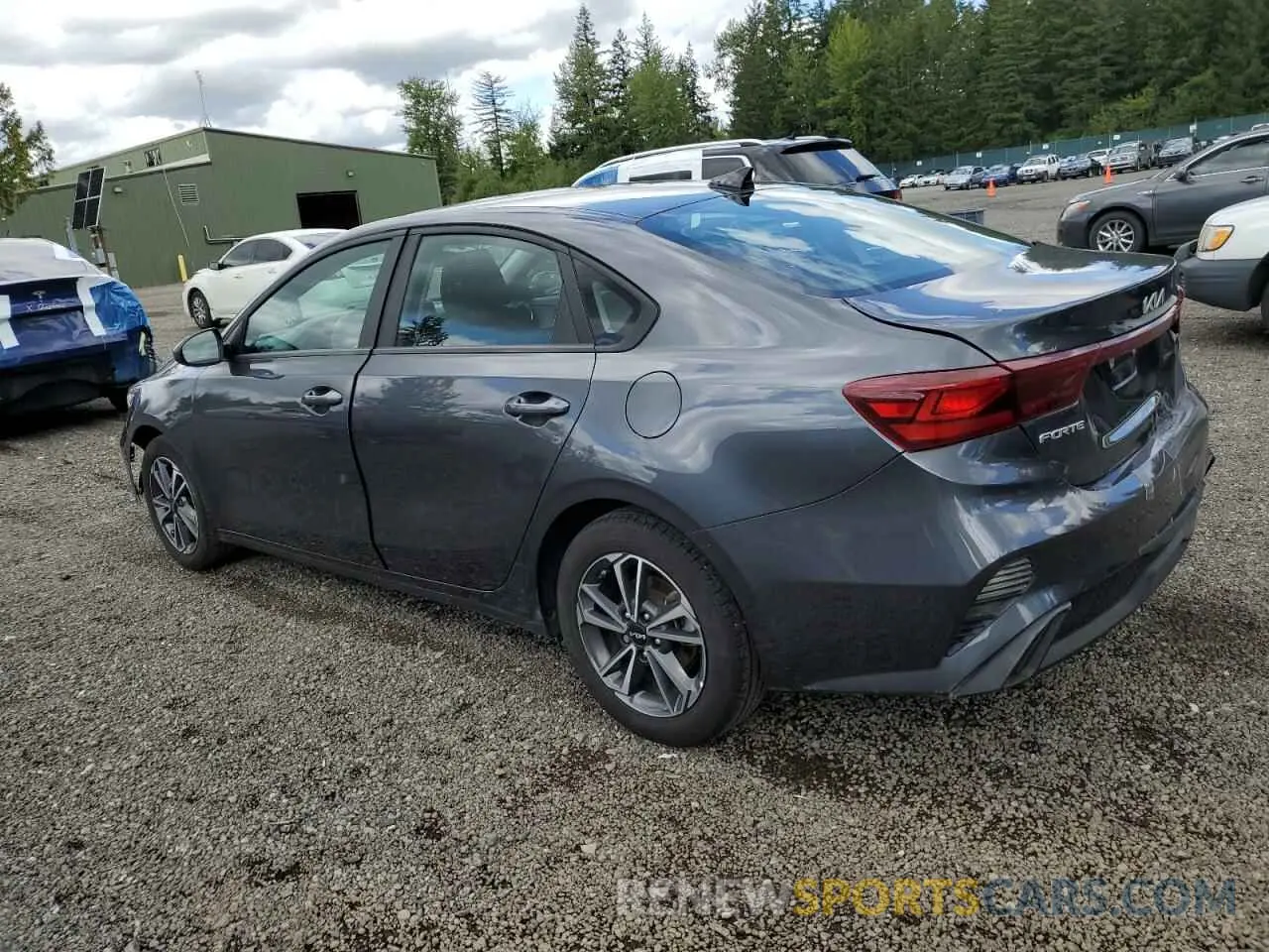 2 fotografías del automóvil dañado 3KPF24AD0PE670260 KIA FORTE 2023