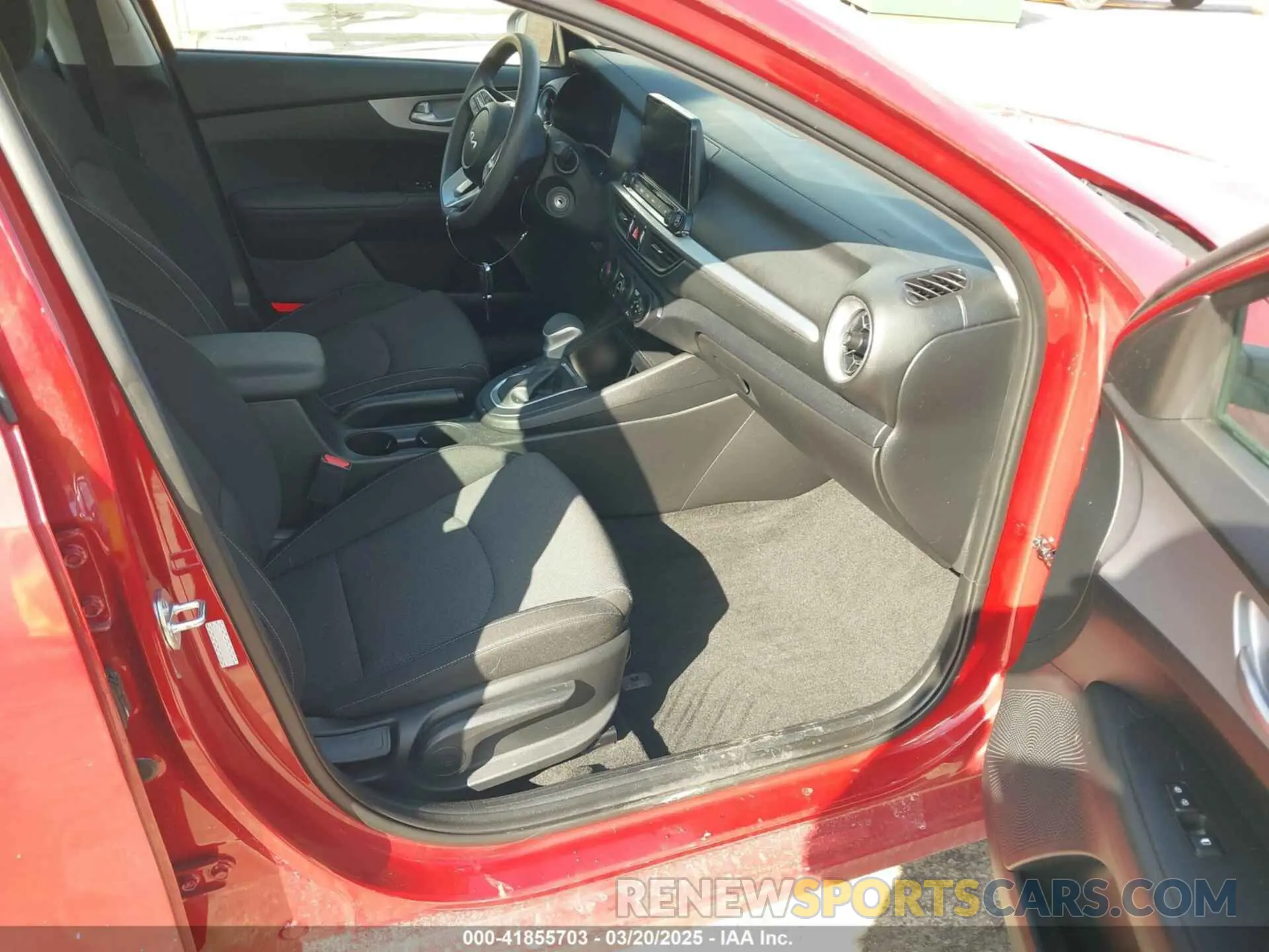 5 fotografías del automóvil dañado 3KPF24AD0PE682280 KIA FORTE 2023