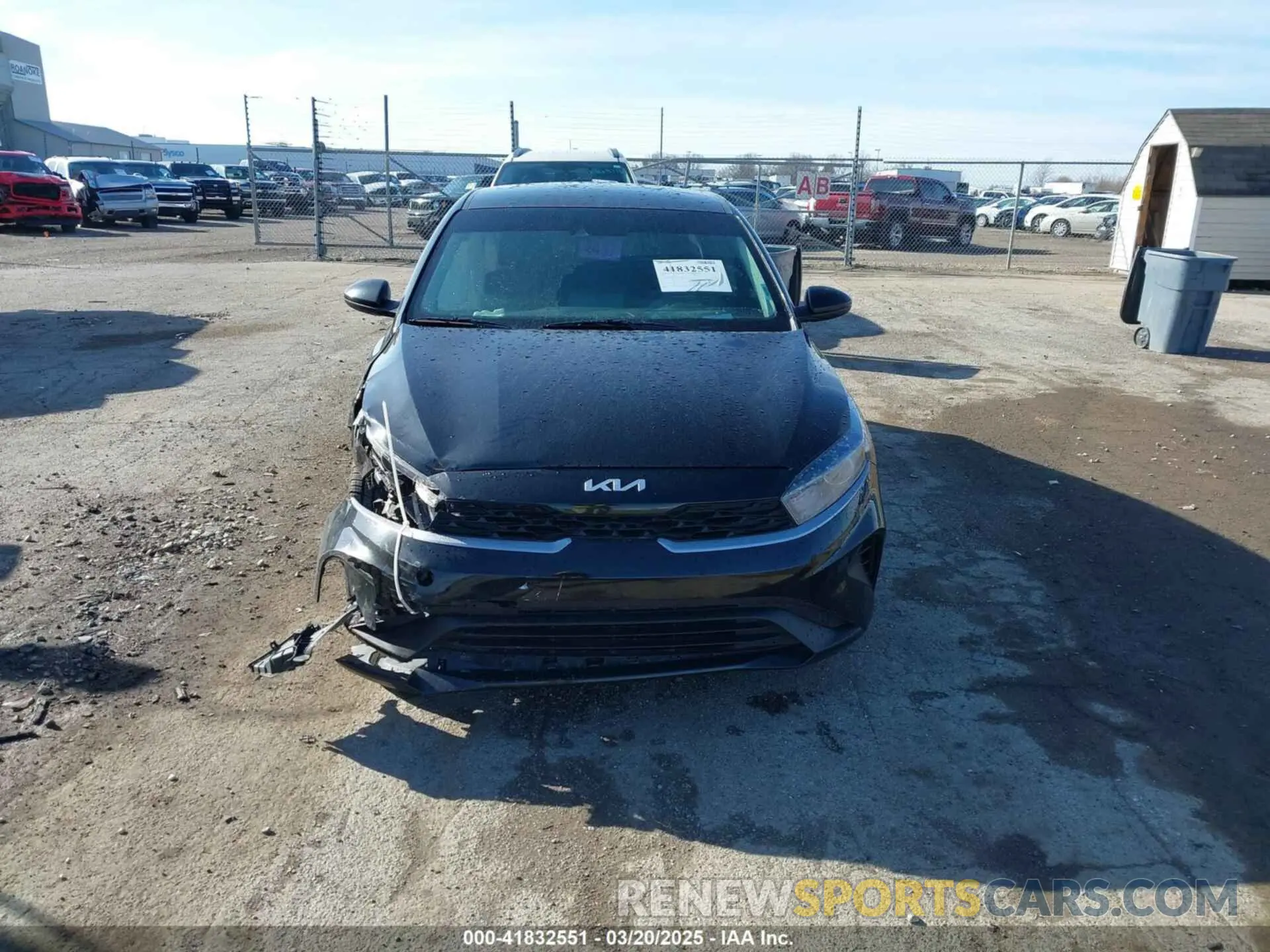 12 fotografías del automóvil dañado 3KPF24AD1PE511666 KIA FORTE 2023
