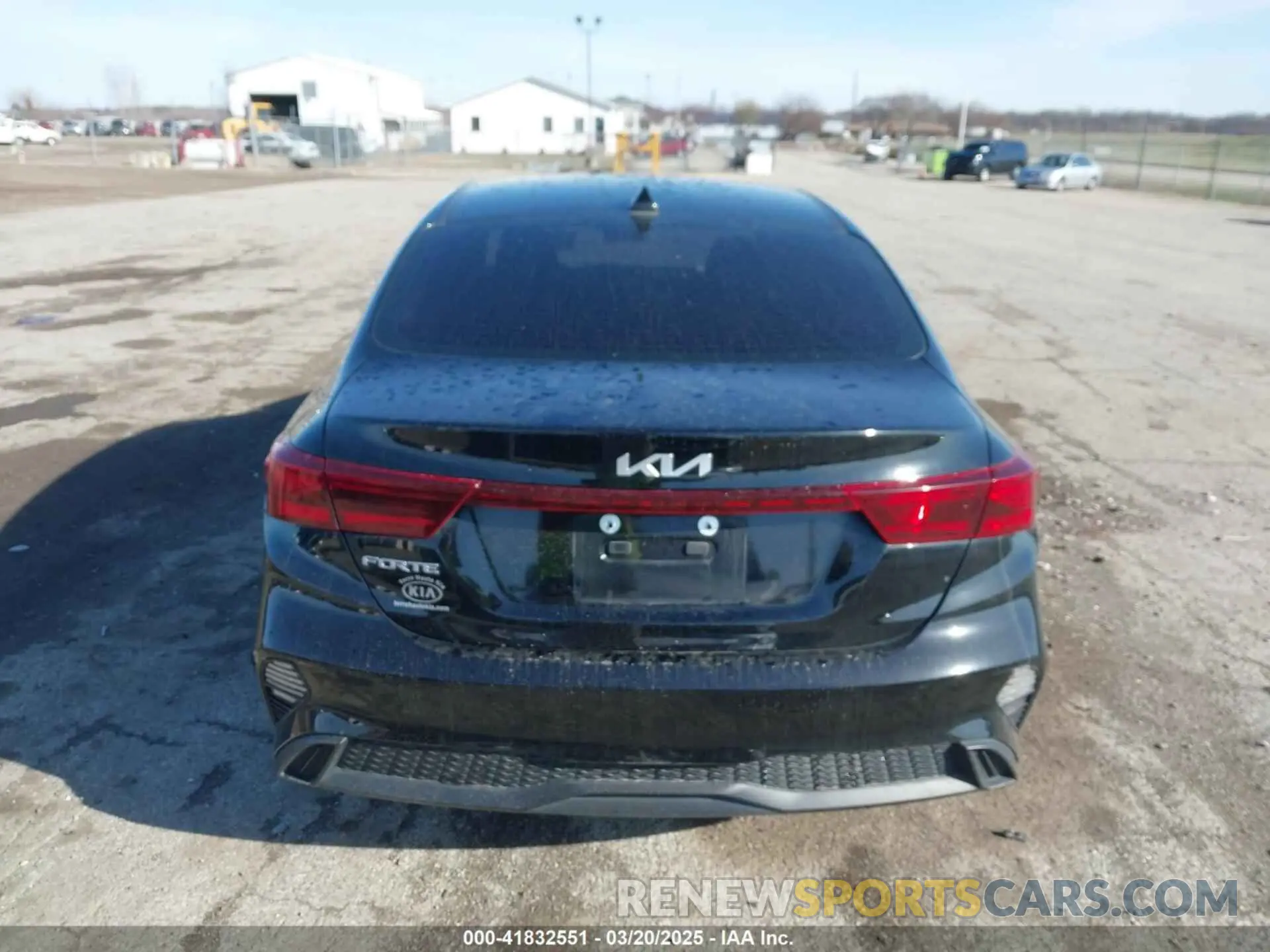 16 fotografías del automóvil dañado 3KPF24AD1PE511666 KIA FORTE 2023