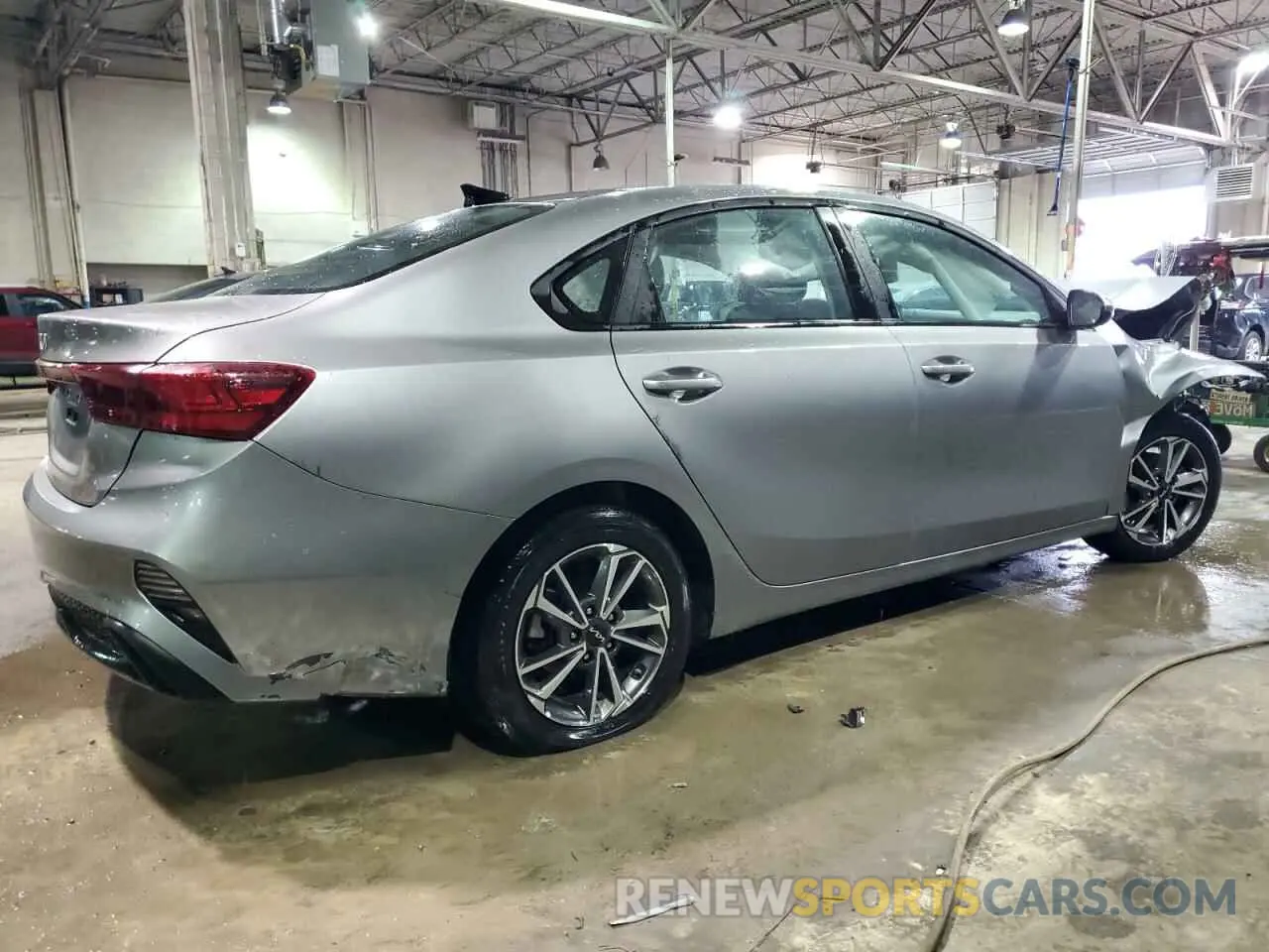 3 fotografías del automóvil dañado 3KPF24AD1PE527334 KIA FORTE 2023