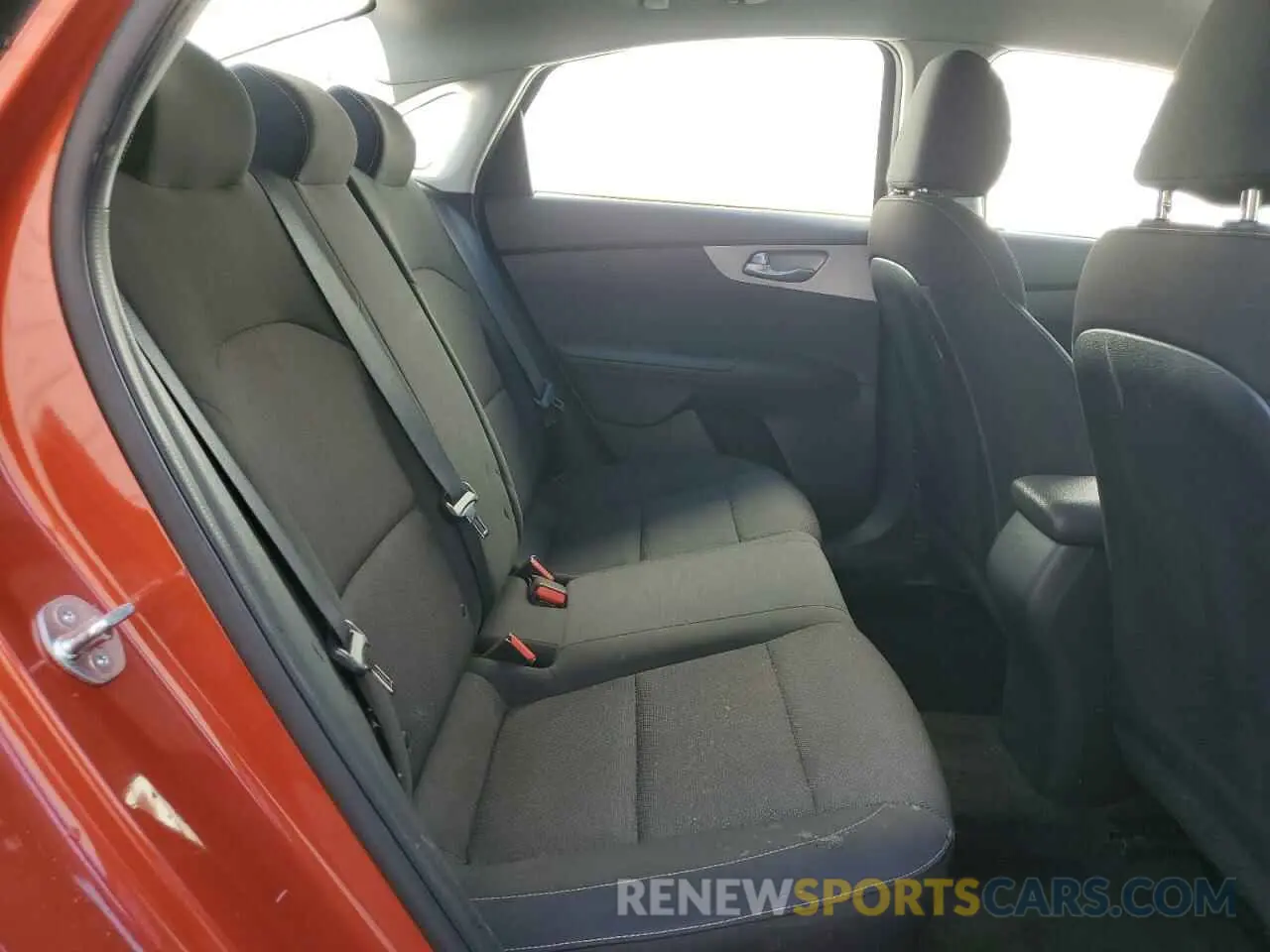 10 fotografías del automóvil dañado 3KPF24AD1PE541105 KIA FORTE 2023