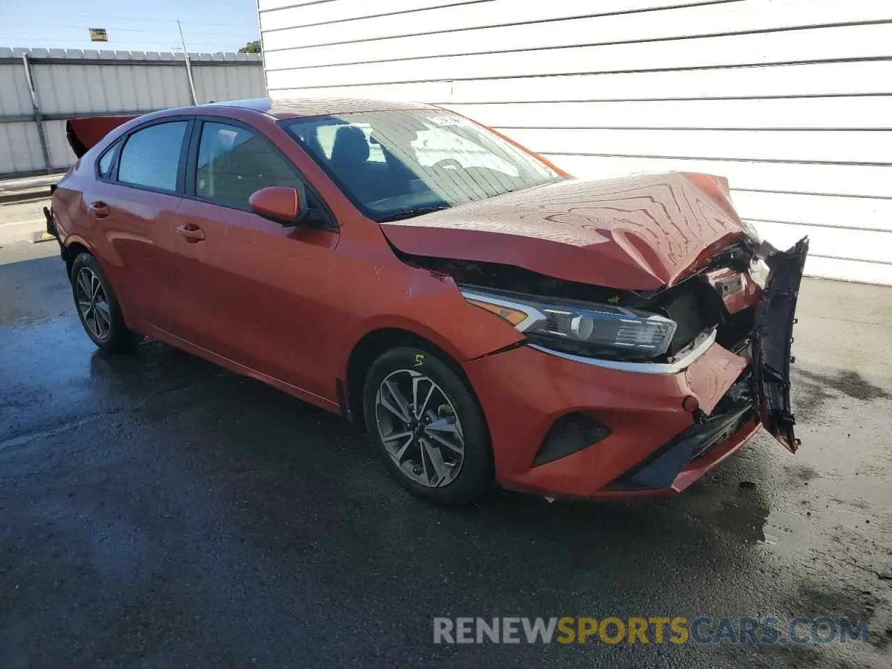 4 fotografías del automóvil dañado 3KPF24AD1PE541105 KIA FORTE 2023