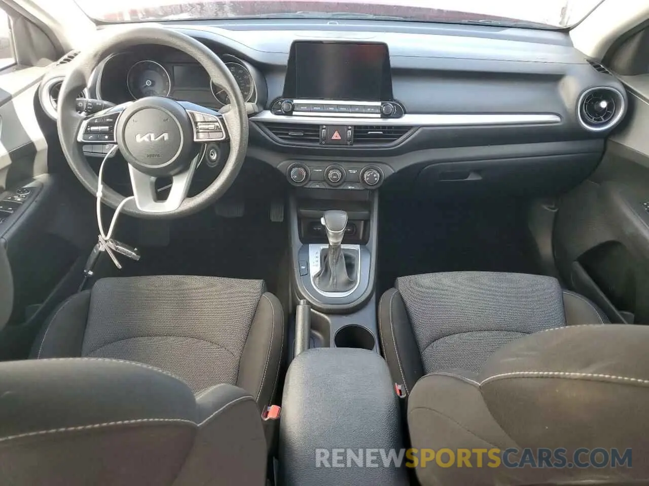 8 fotografías del automóvil dañado 3KPF24AD1PE541105 KIA FORTE 2023