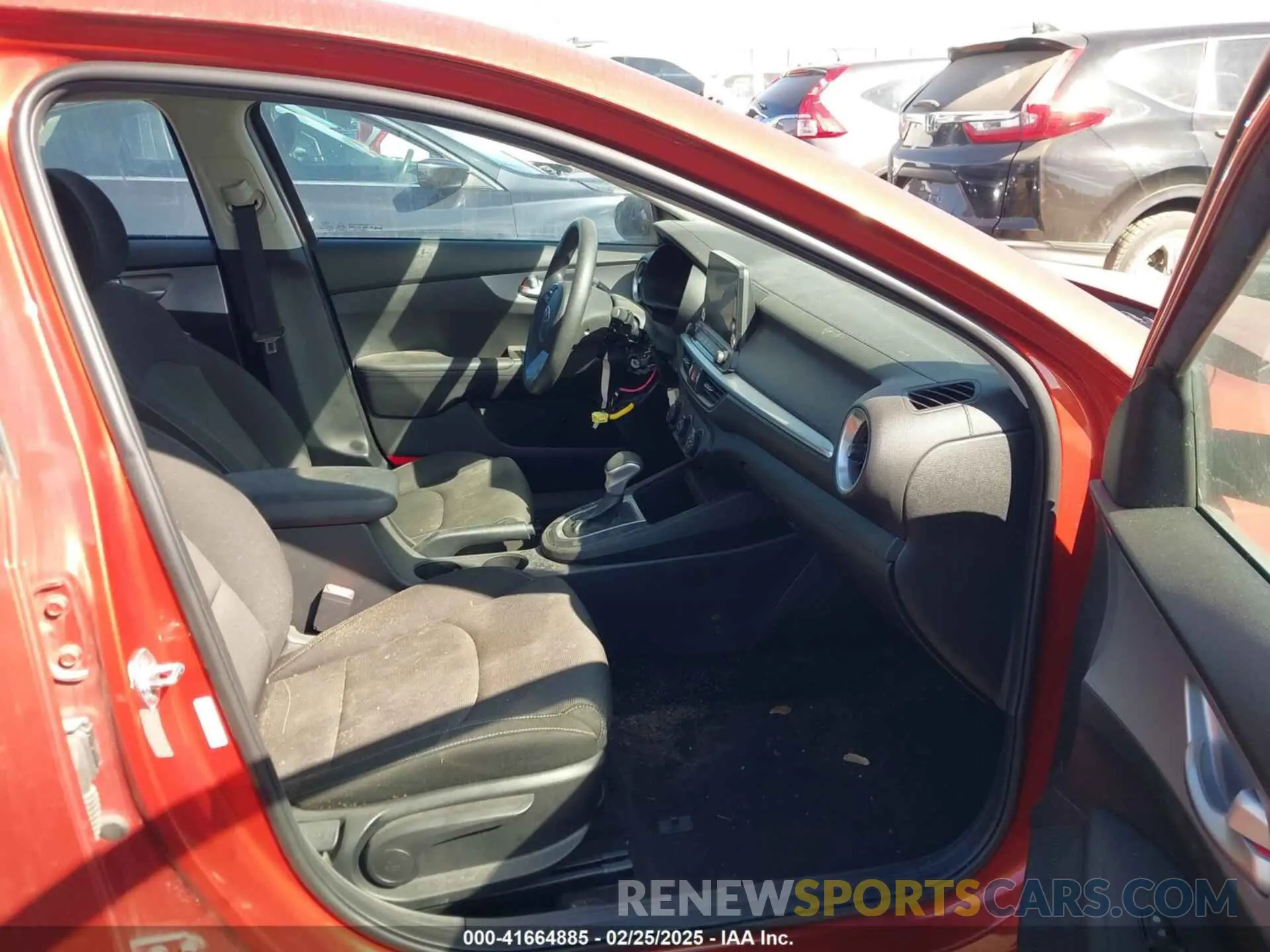 5 fotografías del automóvil dañado 3KPF24AD1PE544084 KIA FORTE 2023