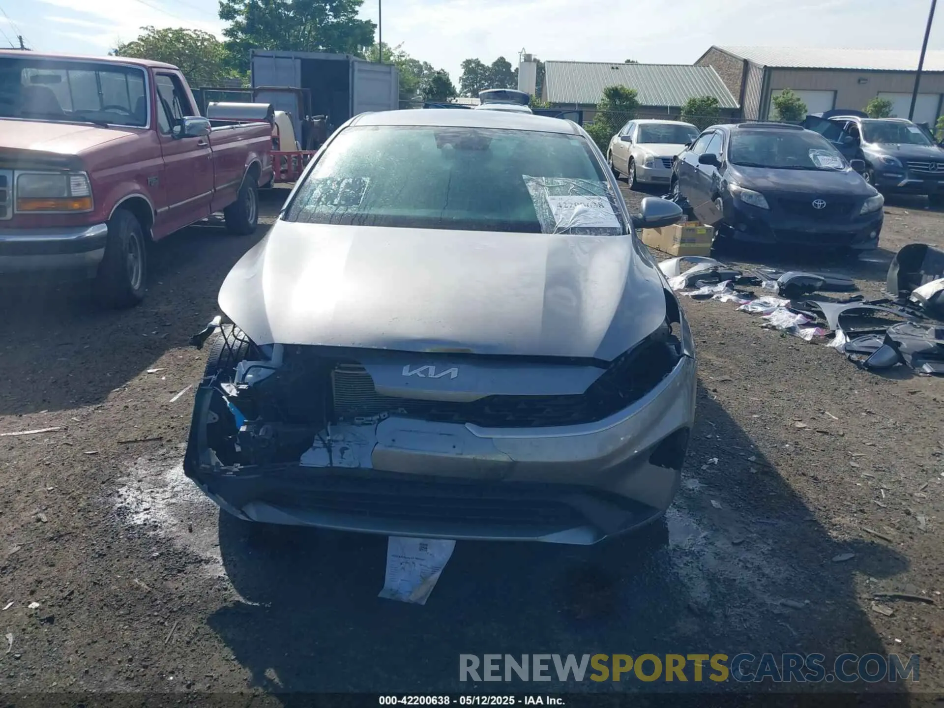 13 fotografías del automóvil dañado 3KPF24AD1PE555862 KIA FORTE 2023