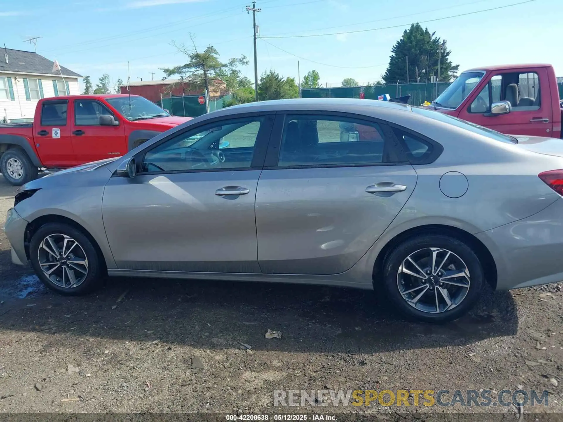 15 fotografías del automóvil dañado 3KPF24AD1PE555862 KIA FORTE 2023