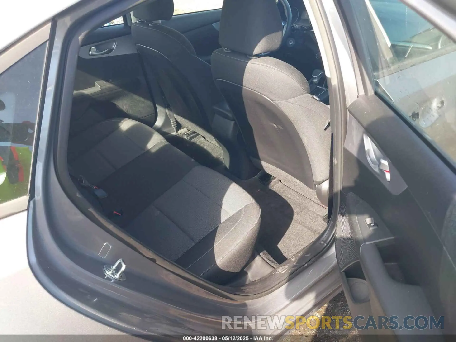 8 fotografías del automóvil dañado 3KPF24AD1PE555862 KIA FORTE 2023