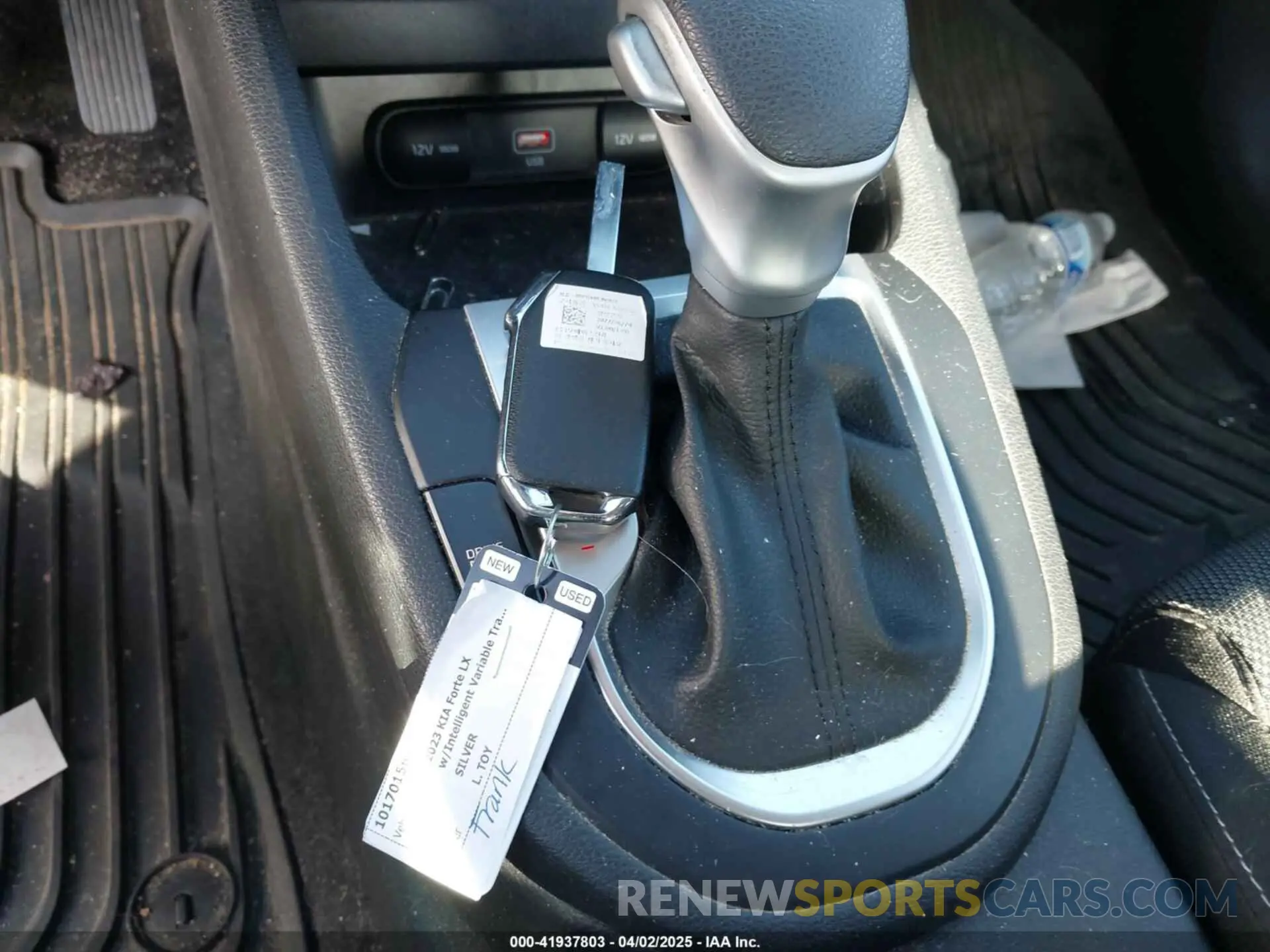11 fotografías del automóvil dañado 3KPF24AD1PE558292 KIA FORTE 2023