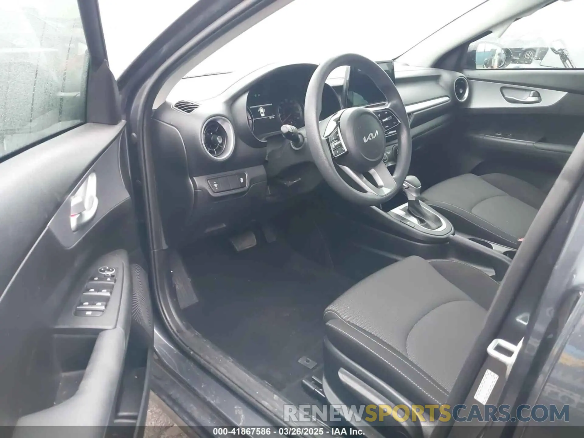 5 fotografías del automóvil dañado 3KPF24AD1PE607992 KIA FORTE 2023
