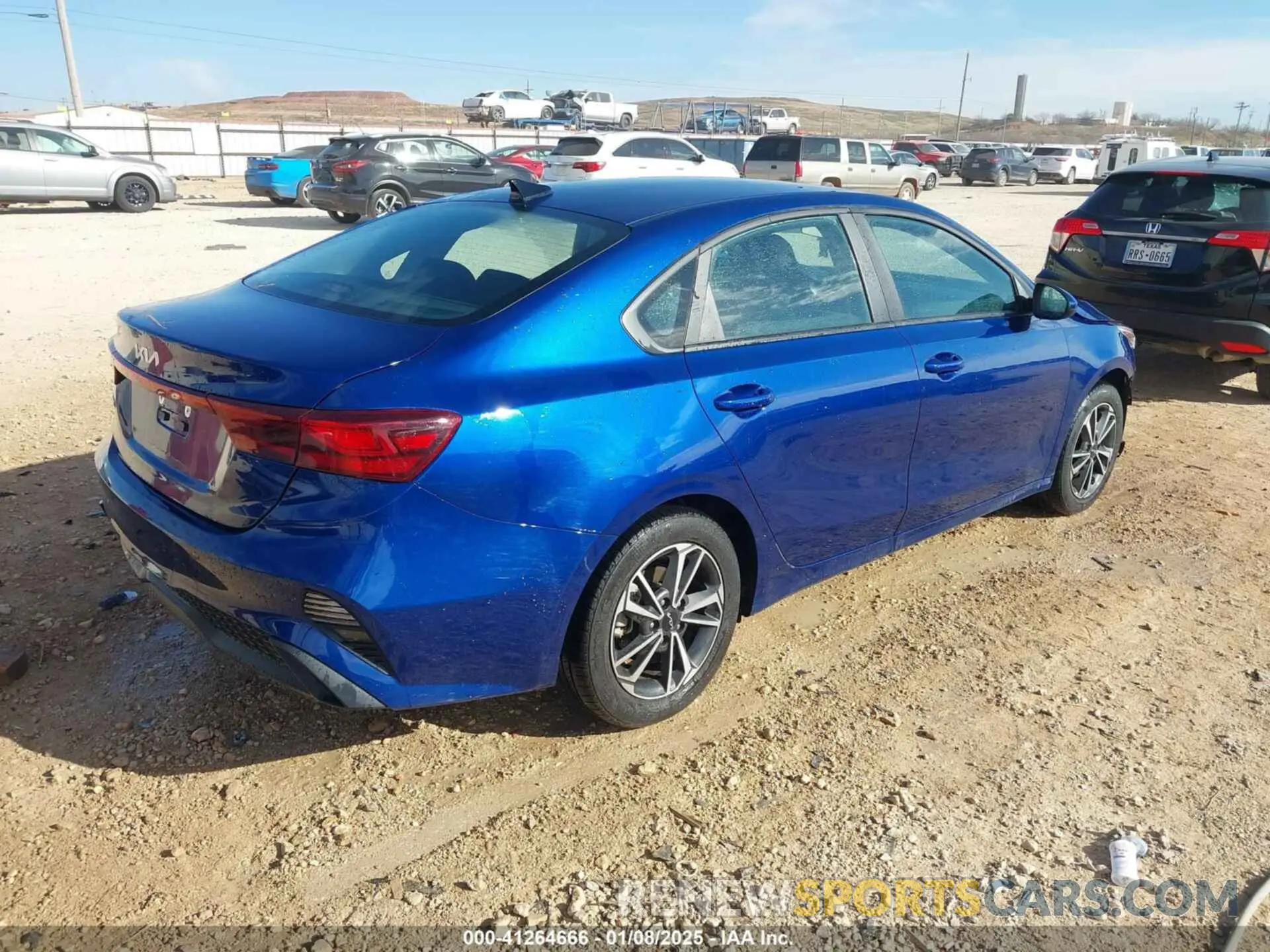 4 fotografías del automóvil dañado 3KPF24AD1PE613386 KIA FORTE 2023
