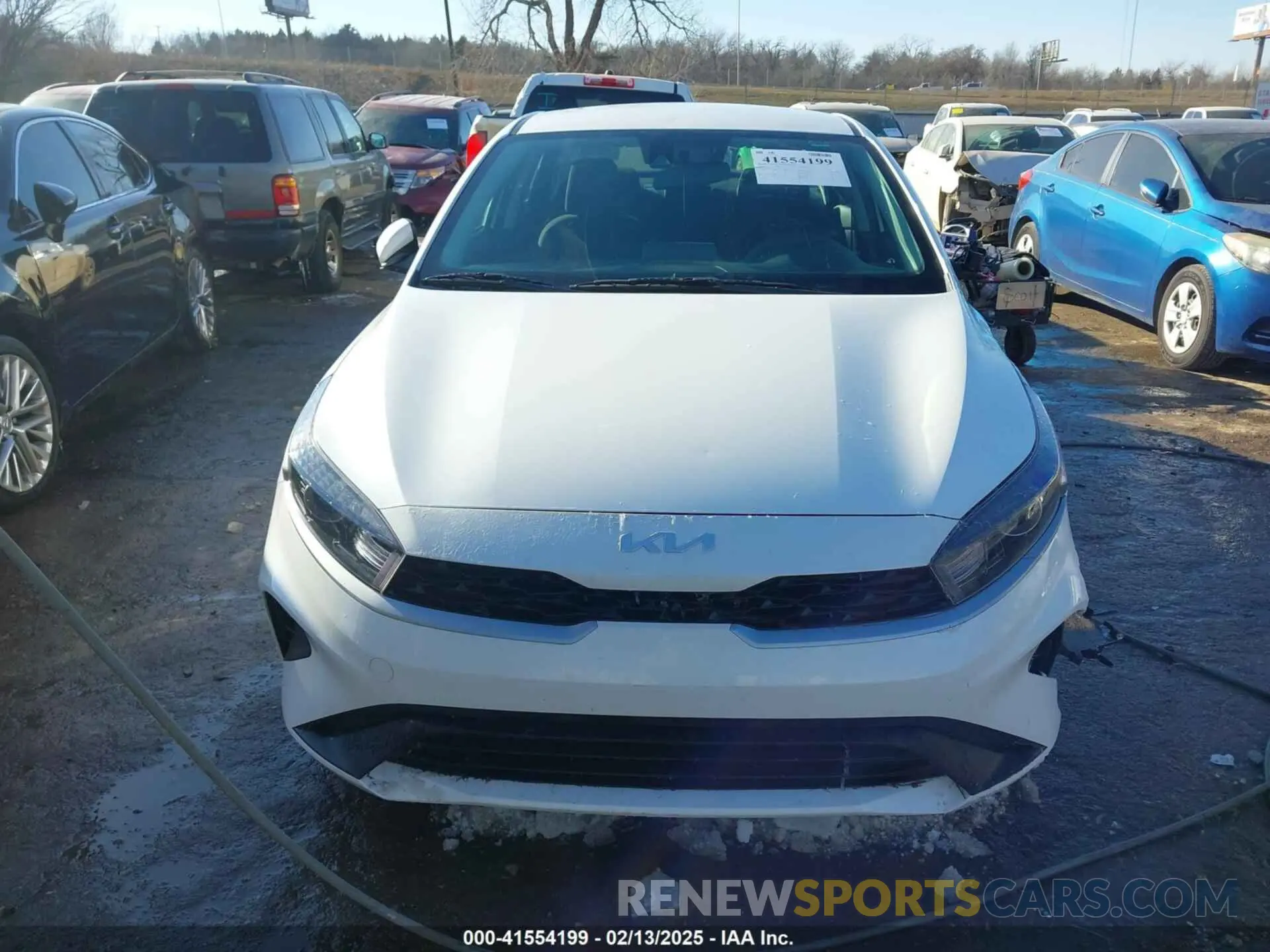 12 fotografías del automóvil dañado 3KPF24AD1PE621729 KIA FORTE 2023