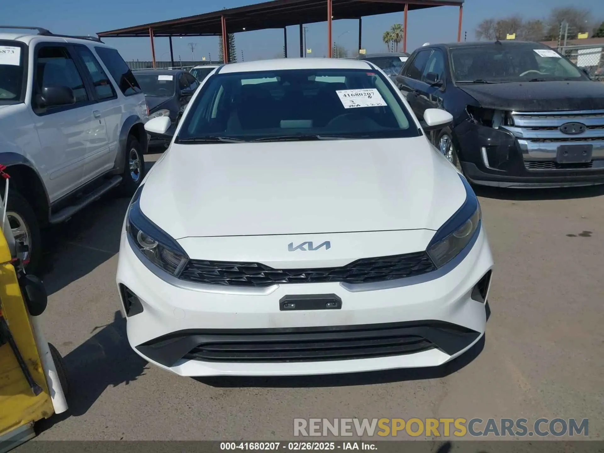 12 fotografías del automóvil dañado 3KPF24AD1PE652866 KIA FORTE 2023