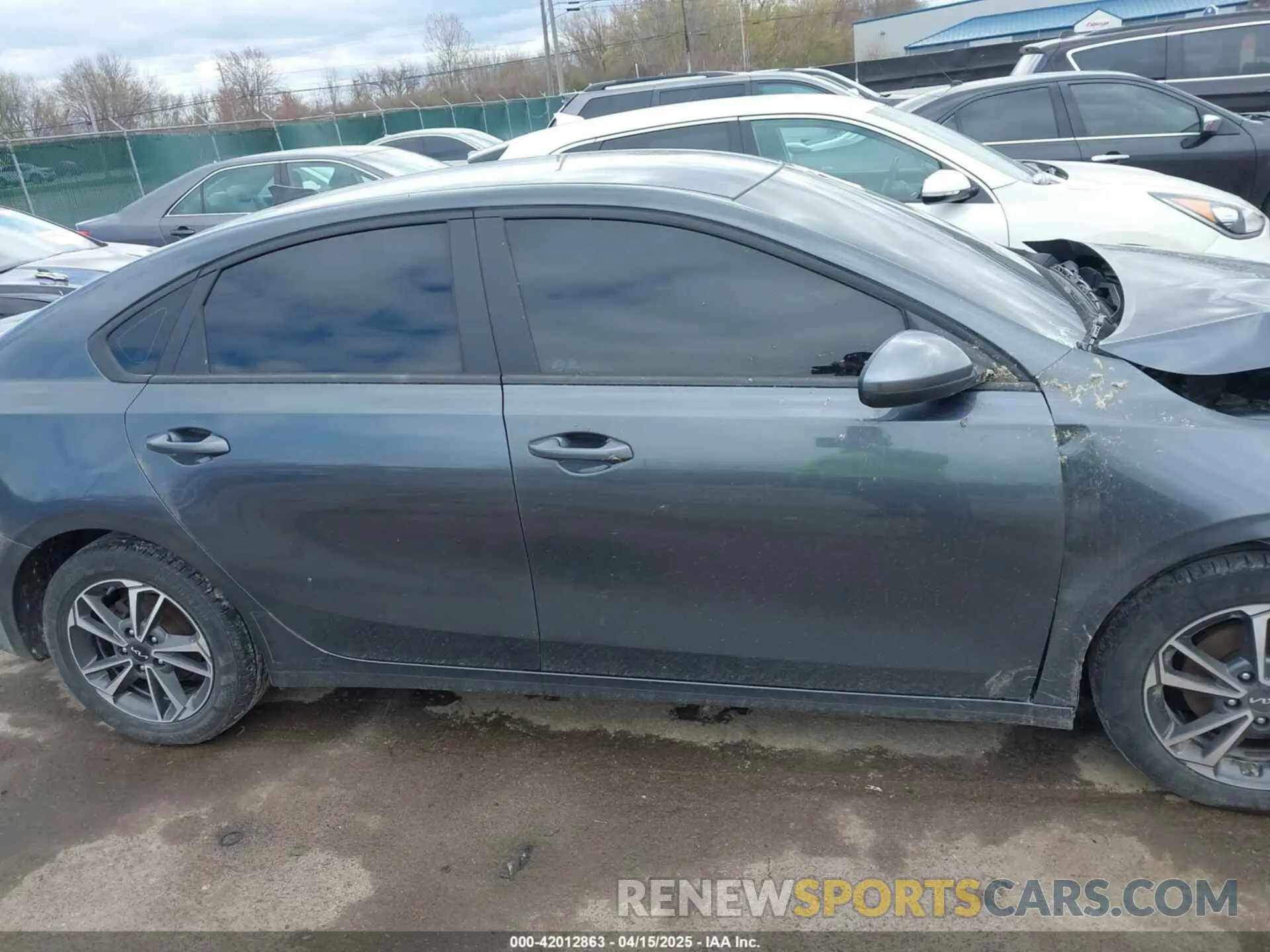 13 fotografías del automóvil dañado 3KPF24AD1PE668548 KIA FORTE 2023