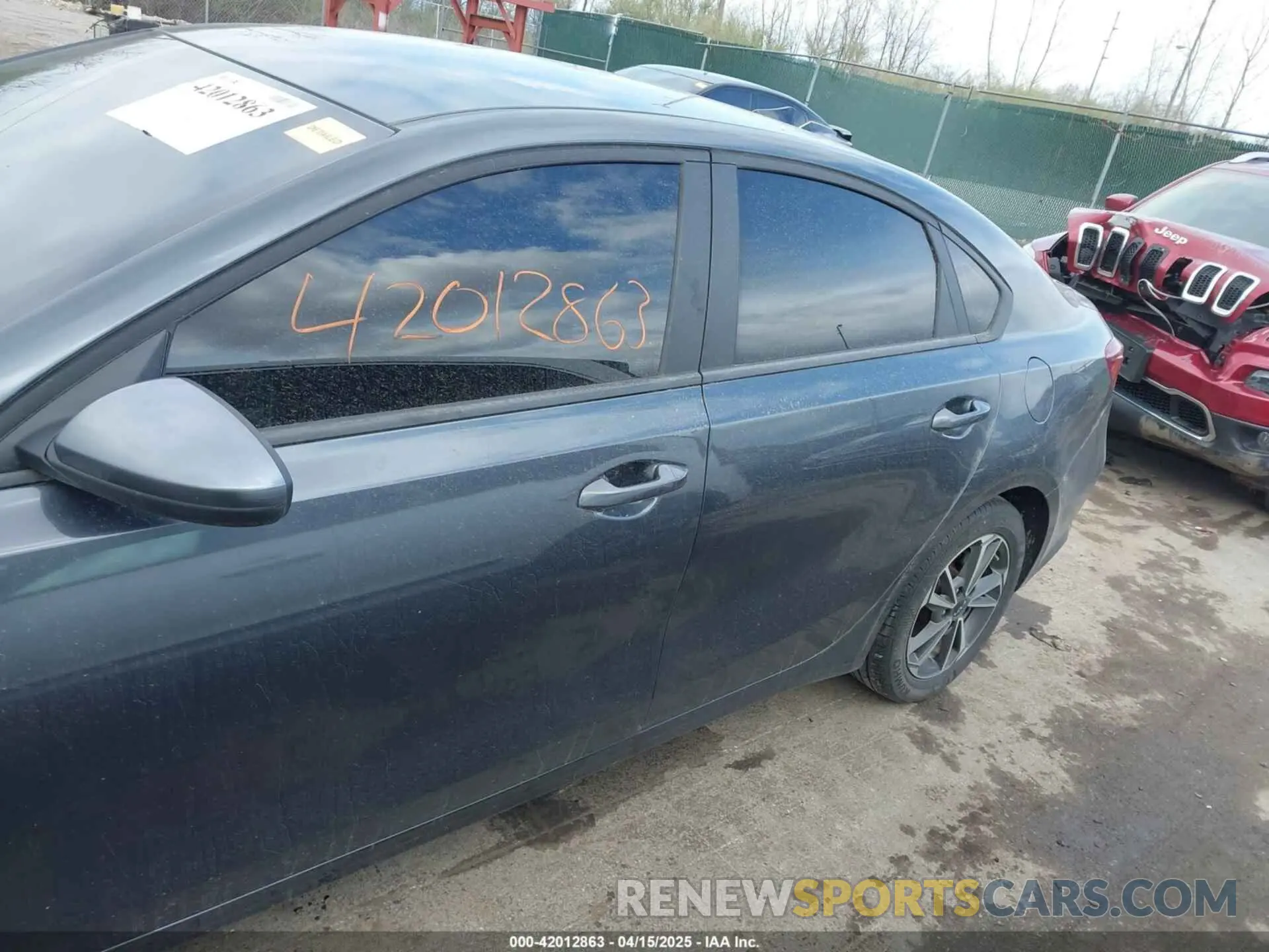 14 fotografías del automóvil dañado 3KPF24AD1PE668548 KIA FORTE 2023