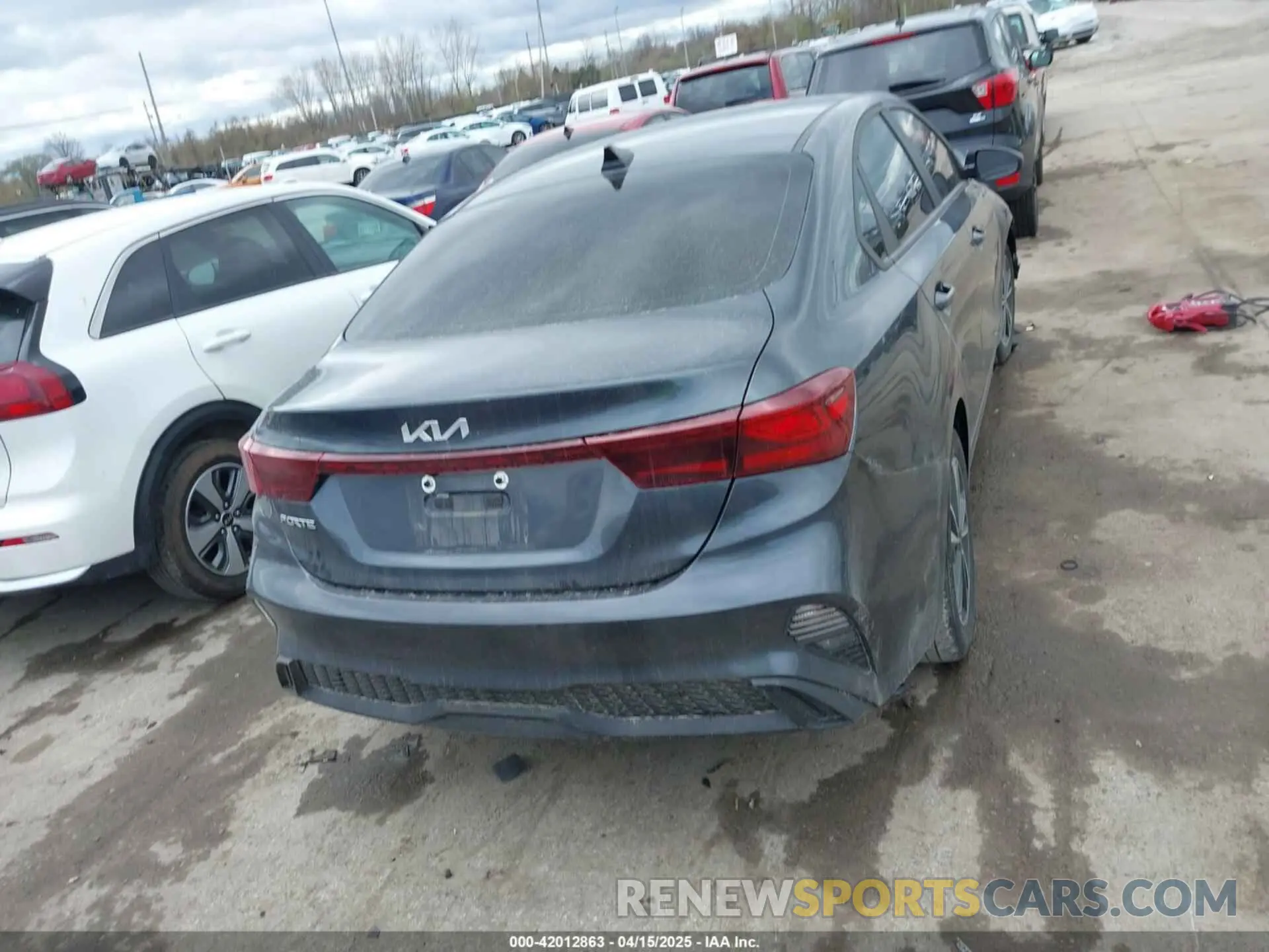 16 fotografías del automóvil dañado 3KPF24AD1PE668548 KIA FORTE 2023