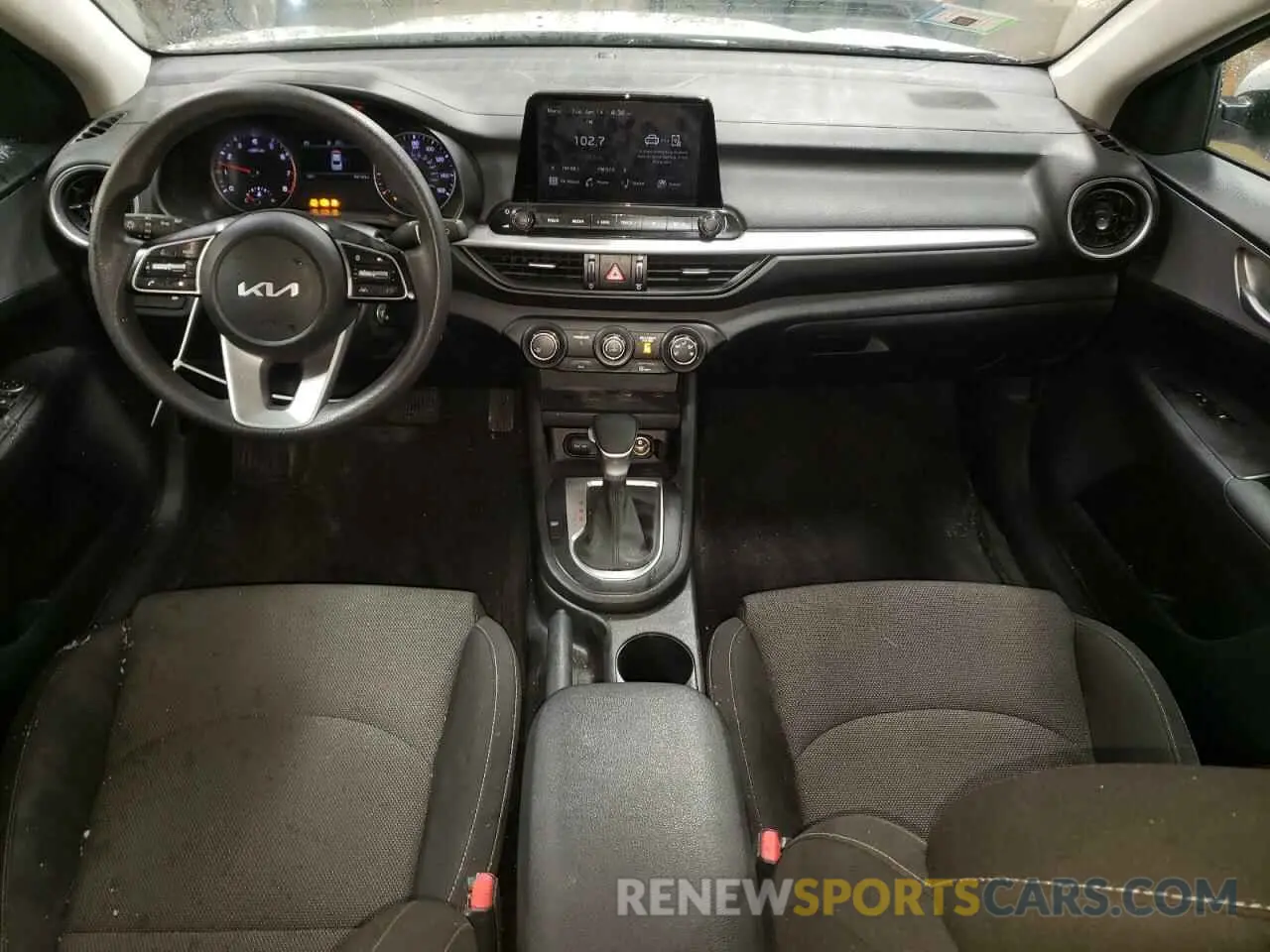 8 fotografías del automóvil dañado 3KPF24AD2PE509960 KIA FORTE 2023