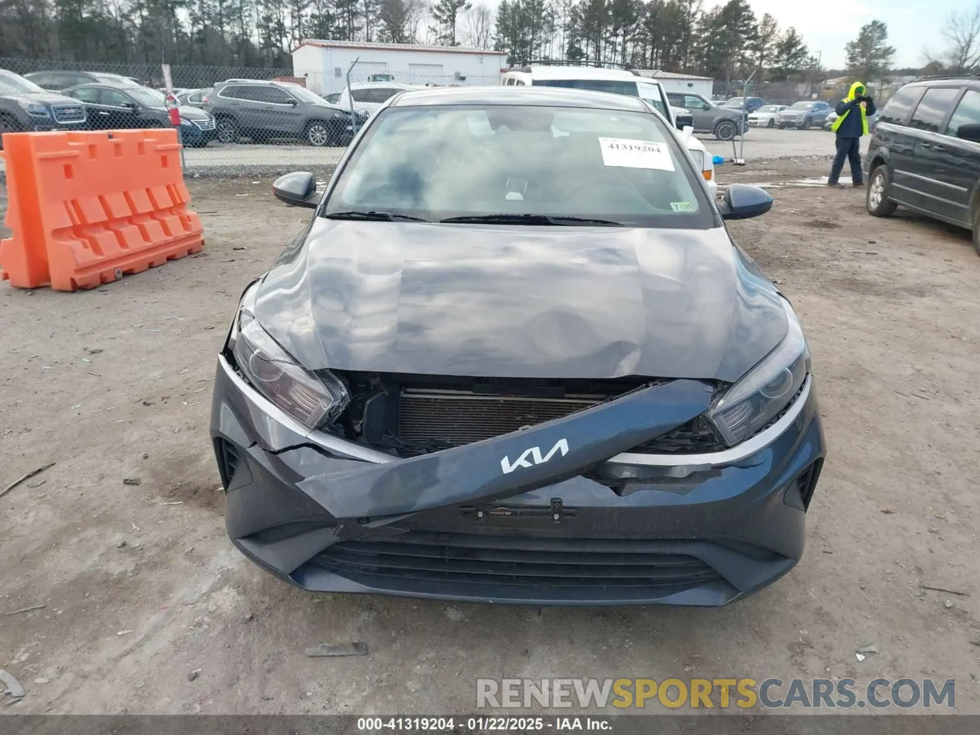 12 fotografías del automóvil dañado 3KPF24AD2PE522336 KIA FORTE 2023