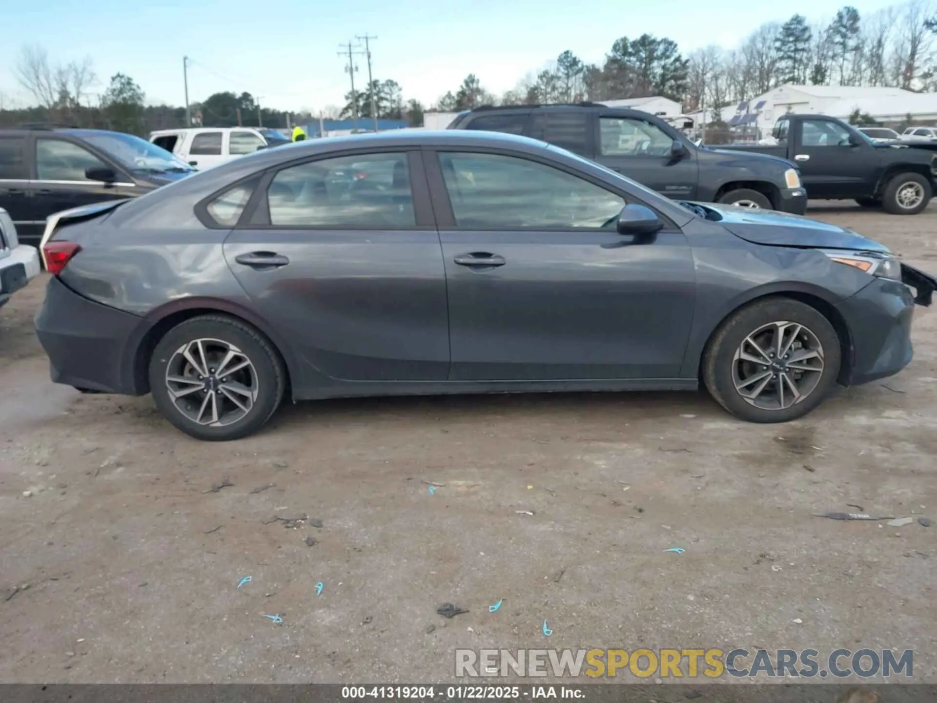 13 fotografías del automóvil dañado 3KPF24AD2PE522336 KIA FORTE 2023