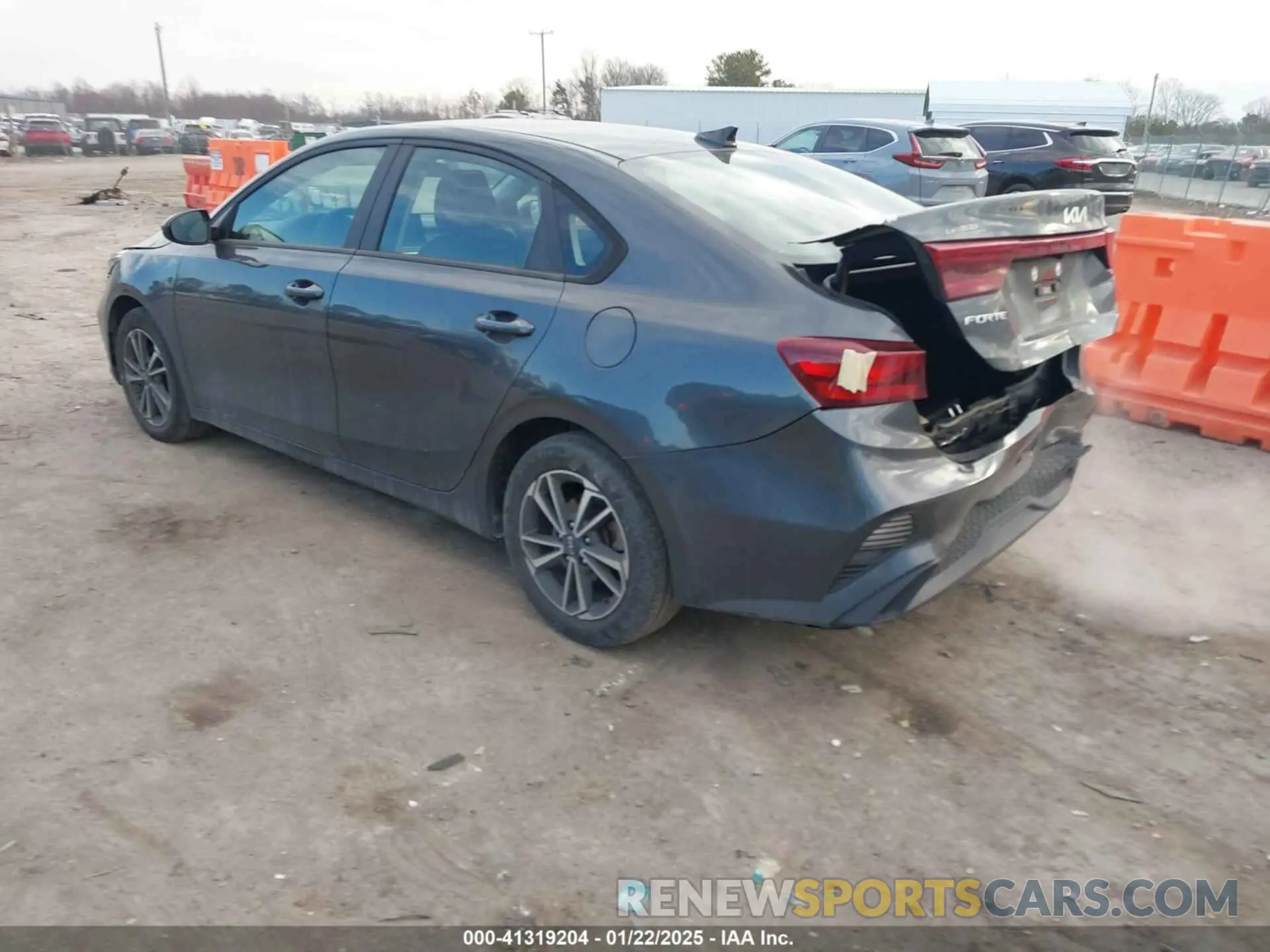 3 fotografías del automóvil dañado 3KPF24AD2PE522336 KIA FORTE 2023