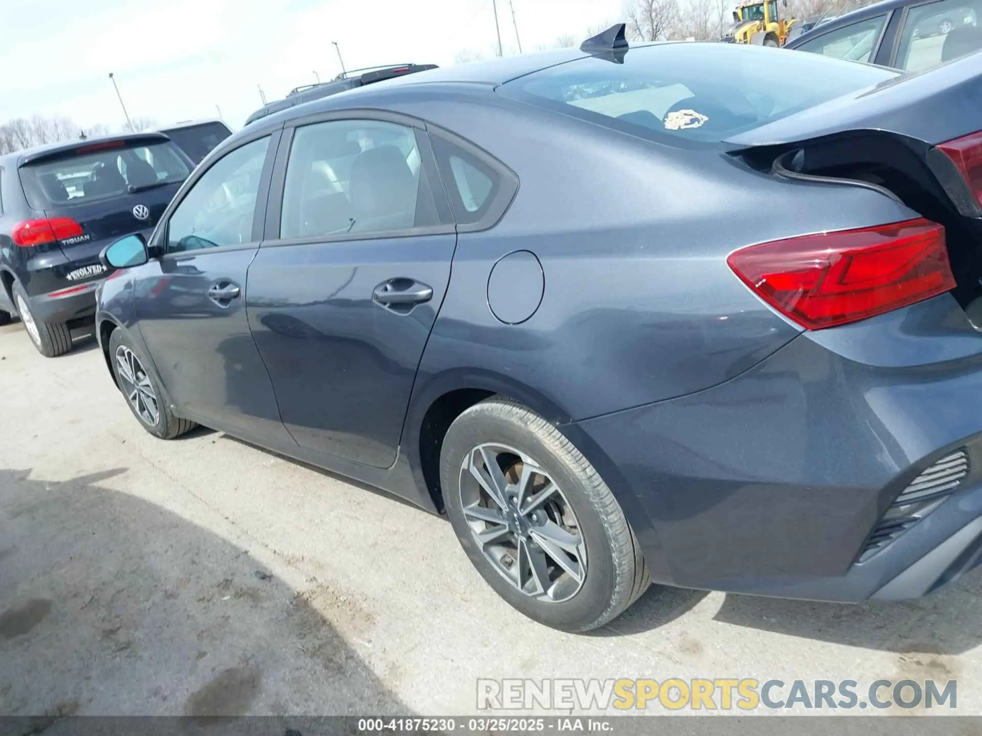 12 fotografías del automóvil dañado 3KPF24AD2PE551187 KIA FORTE 2023