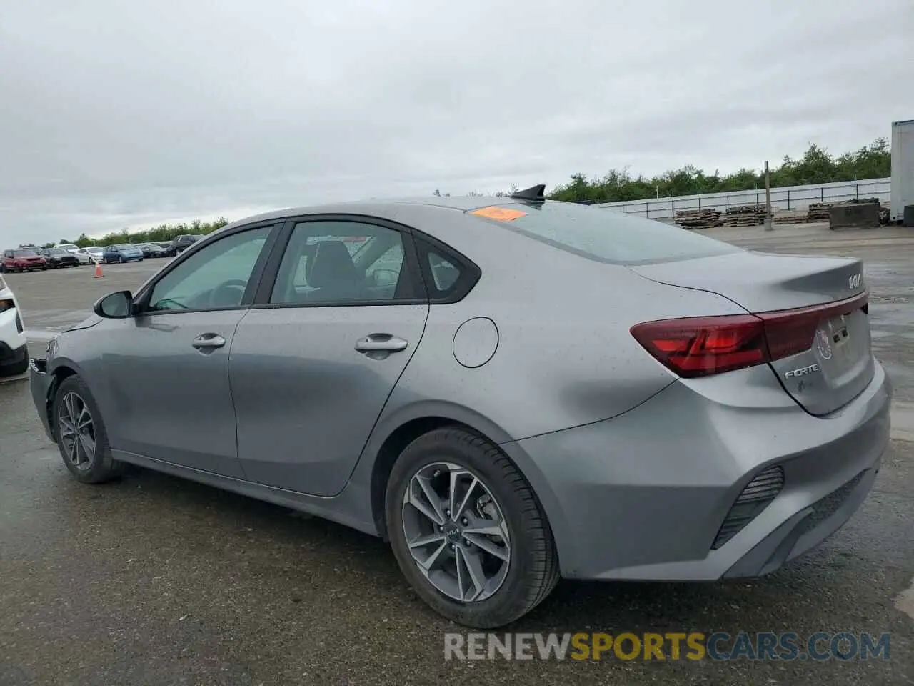 2 fotografías del automóvil dañado 3KPF24AD2PE554901 KIA FORTE 2023