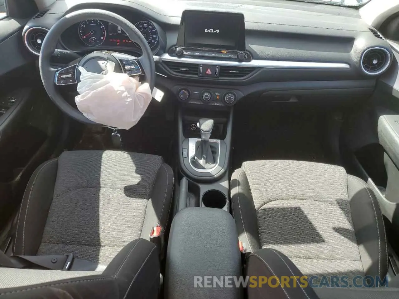 8 fotografías del automóvil dañado 3KPF24AD2PE573450 KIA FORTE 2023