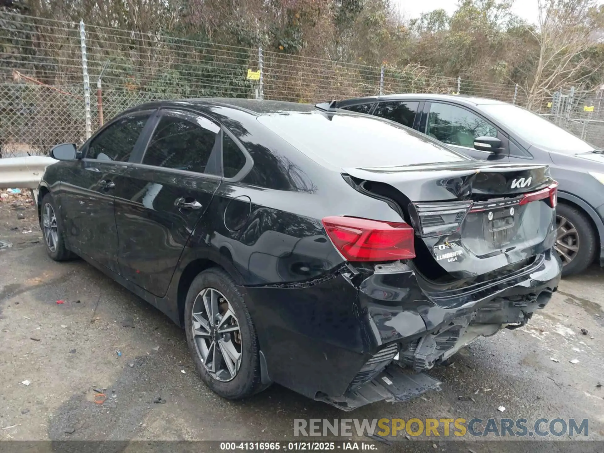 3 fotografías del automóvil dañado 3KPF24AD2PE574565 KIA FORTE 2023