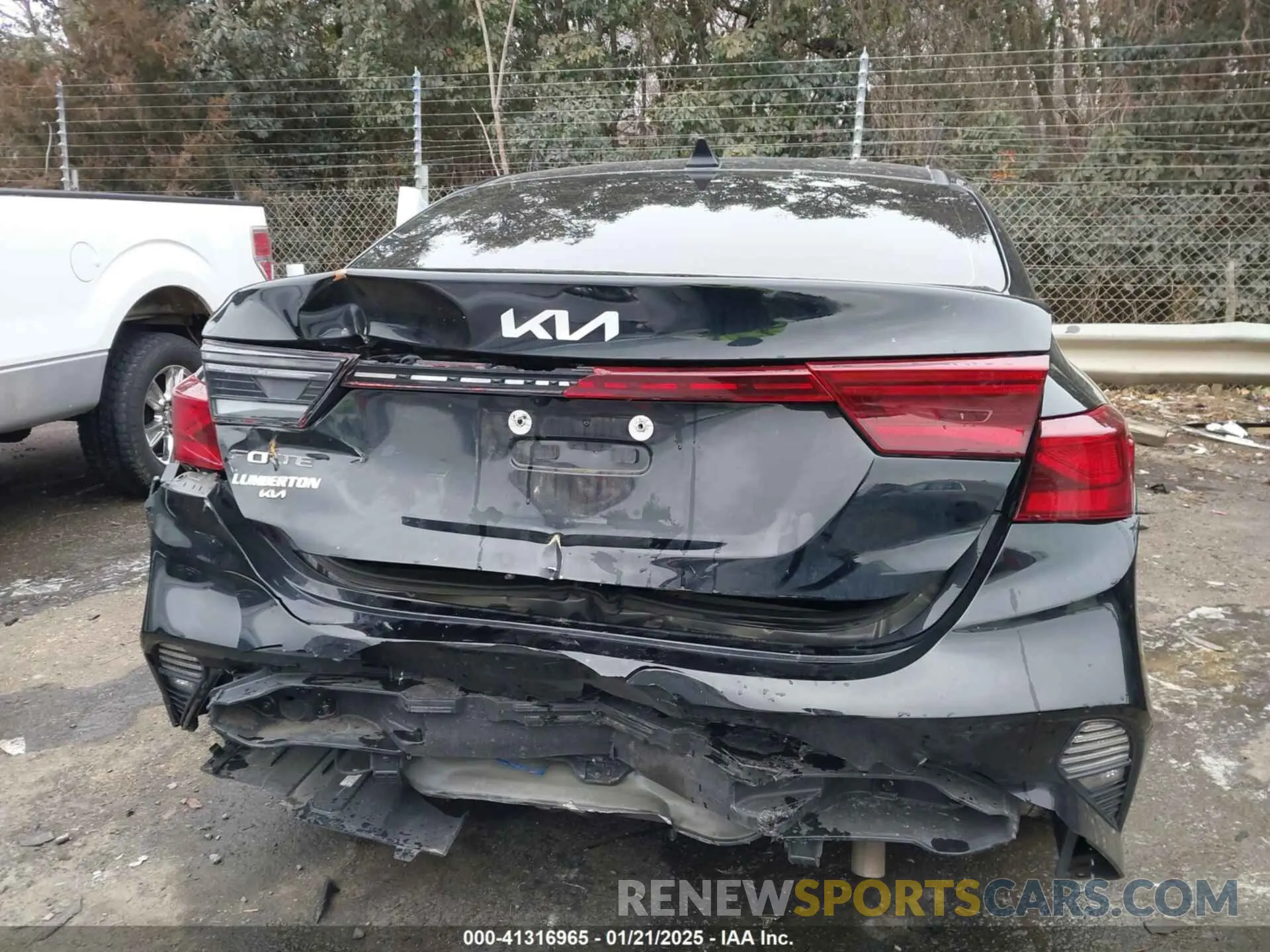 6 fotografías del automóvil dañado 3KPF24AD2PE574565 KIA FORTE 2023