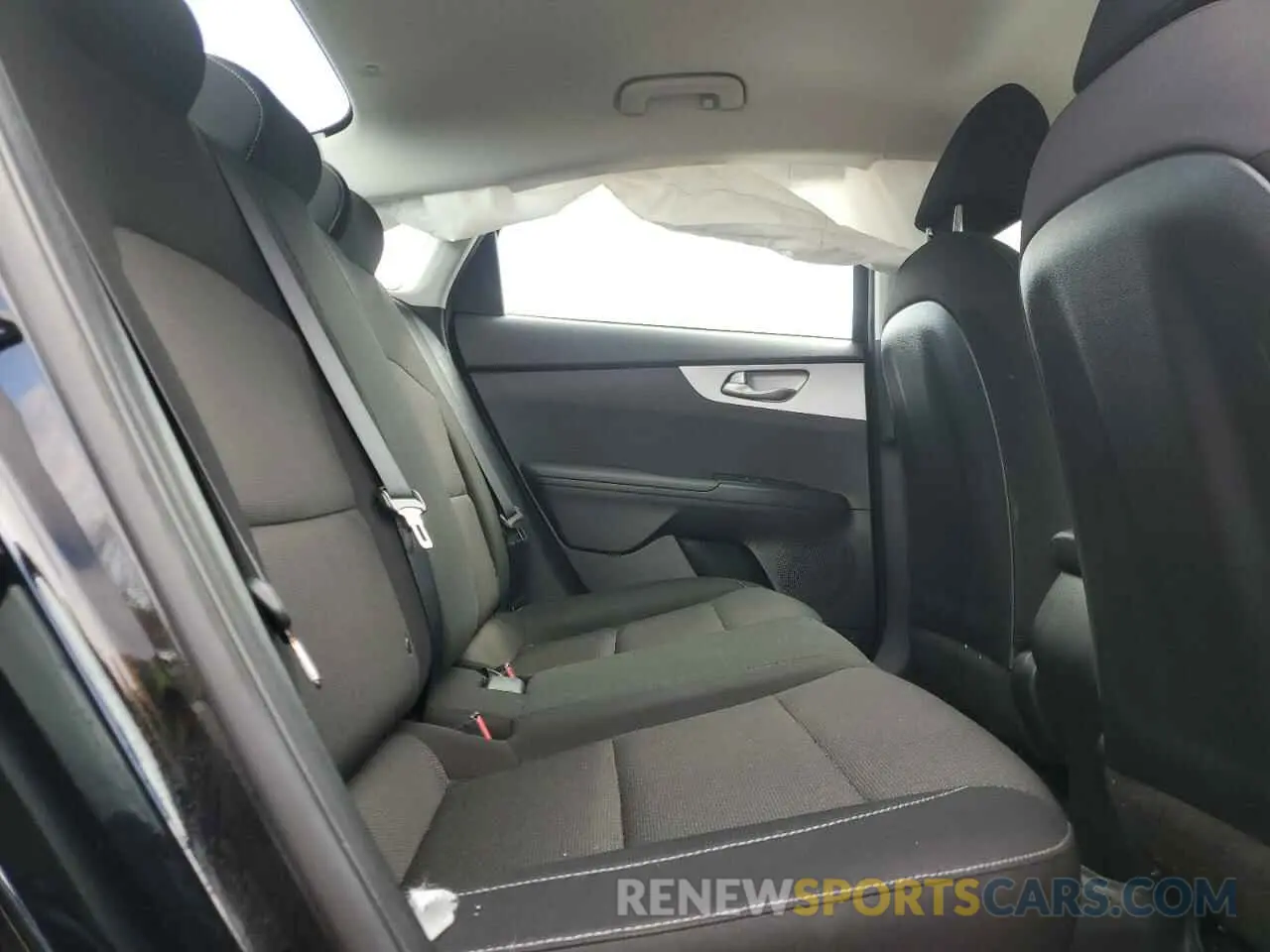10 fotografías del automóvil dañado 3KPF24AD2PE586764 KIA FORTE 2023